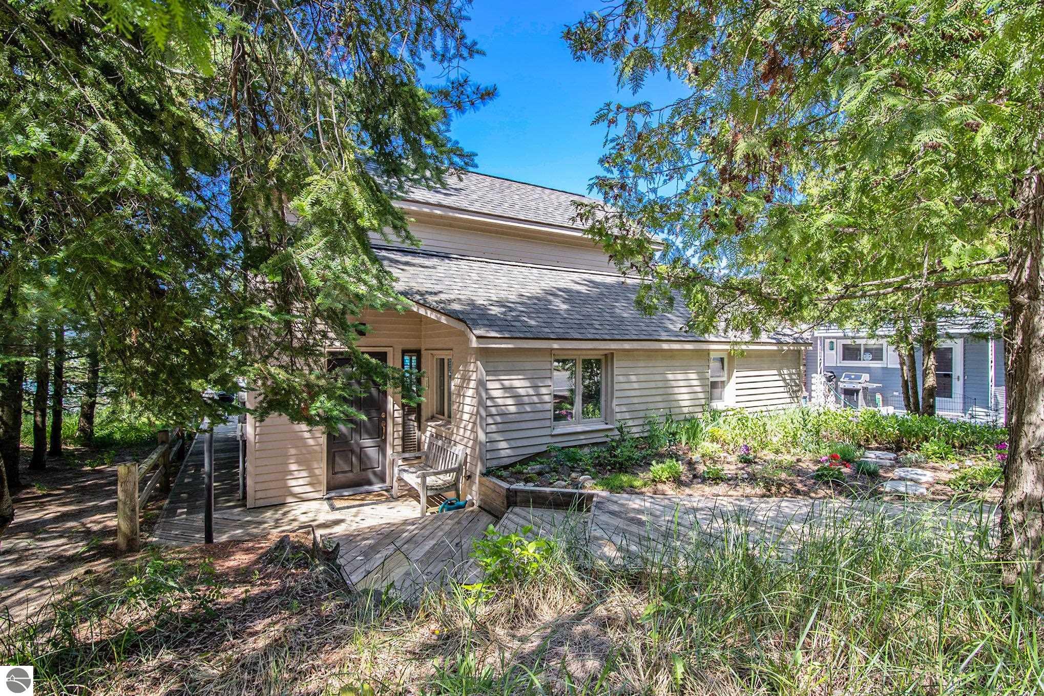 4035 Crystal Drive