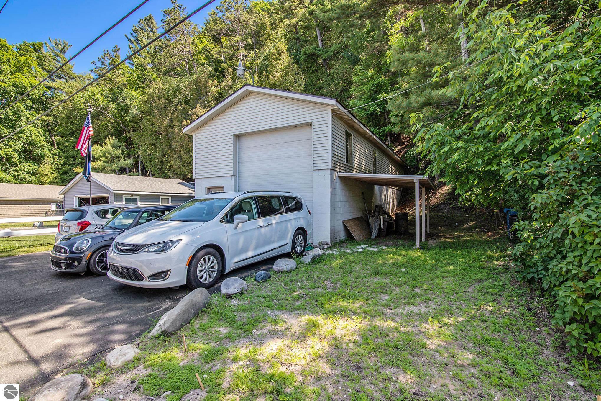 4035 Crystal Drive