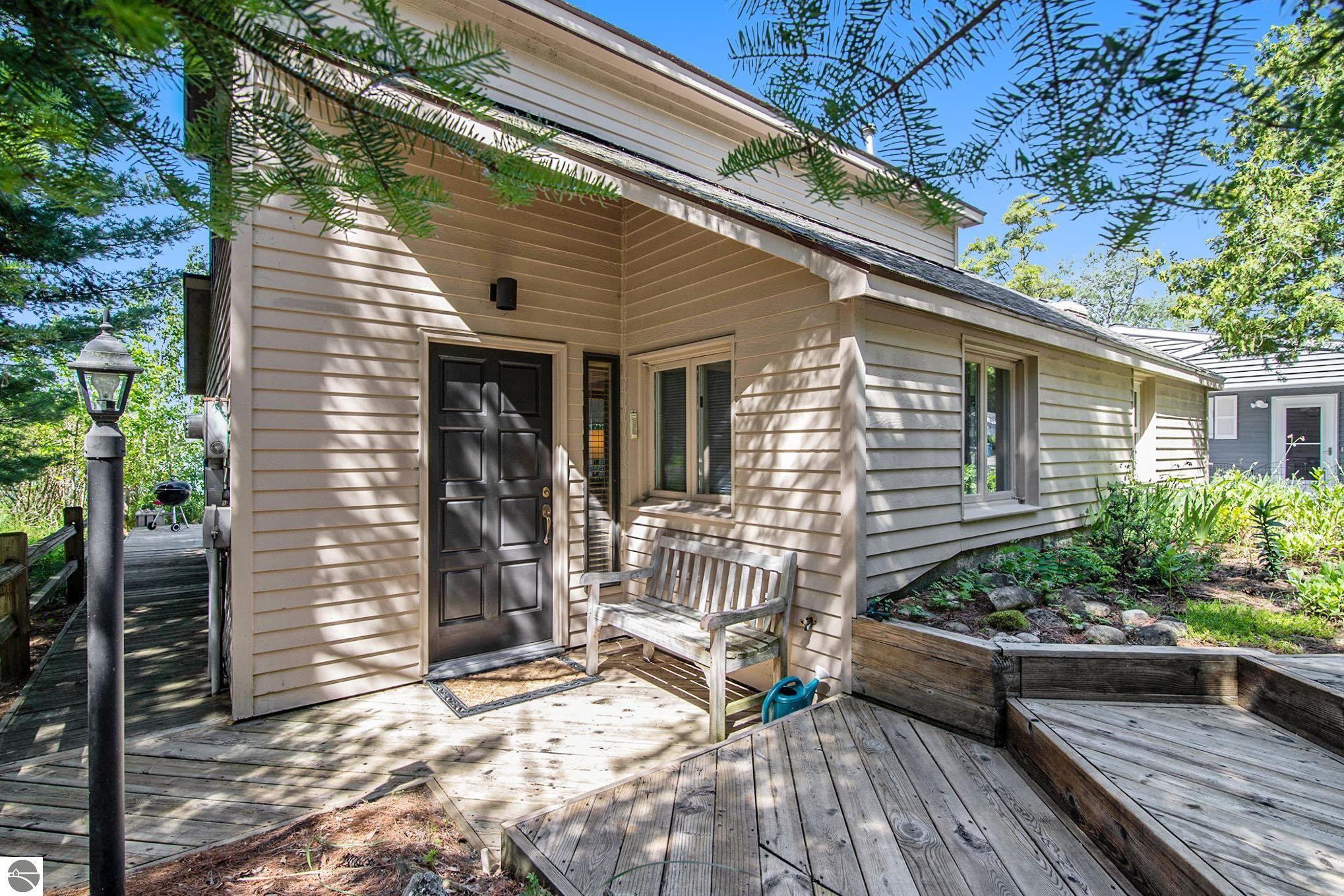 4035 Crystal Drive