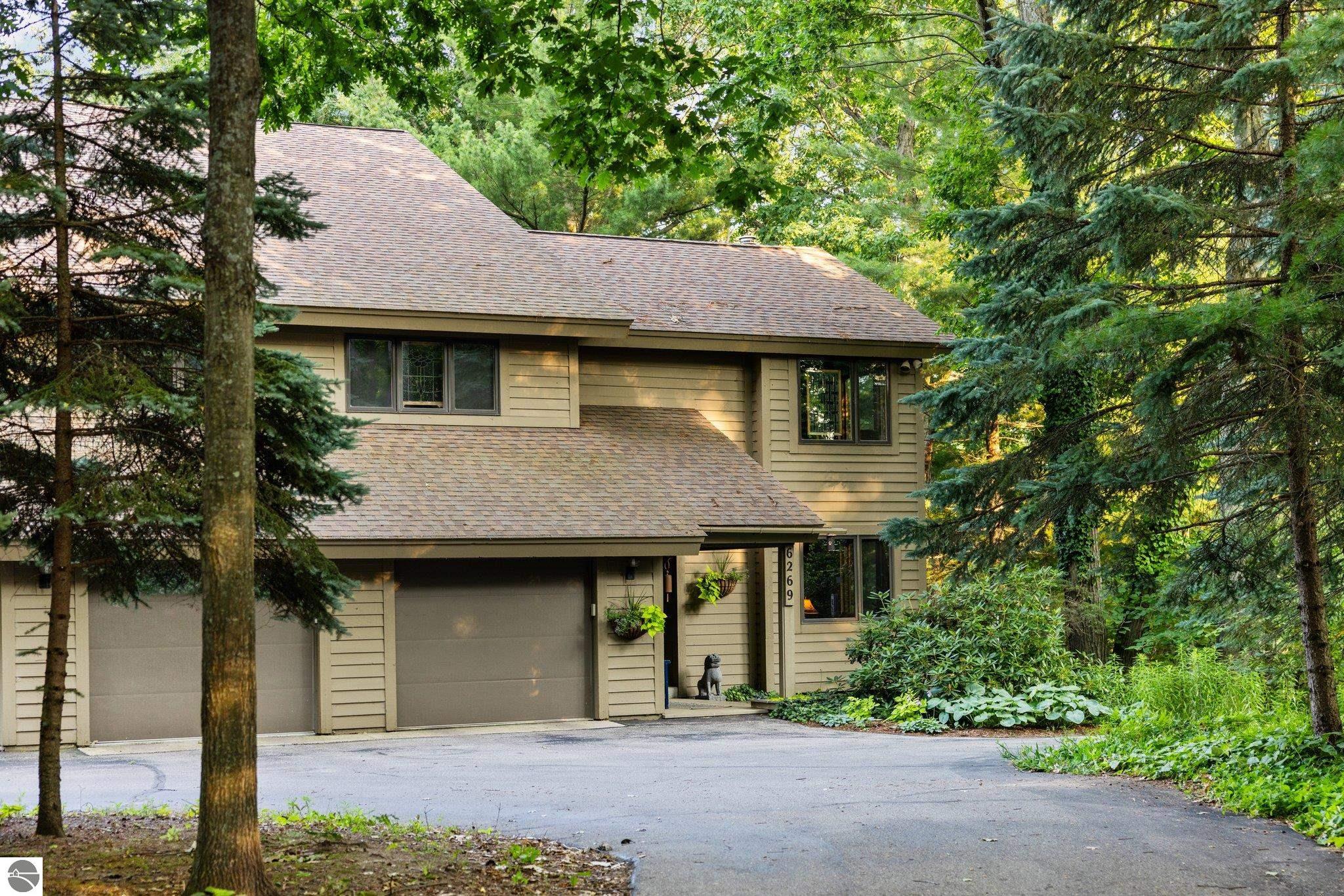6269 Summit Court