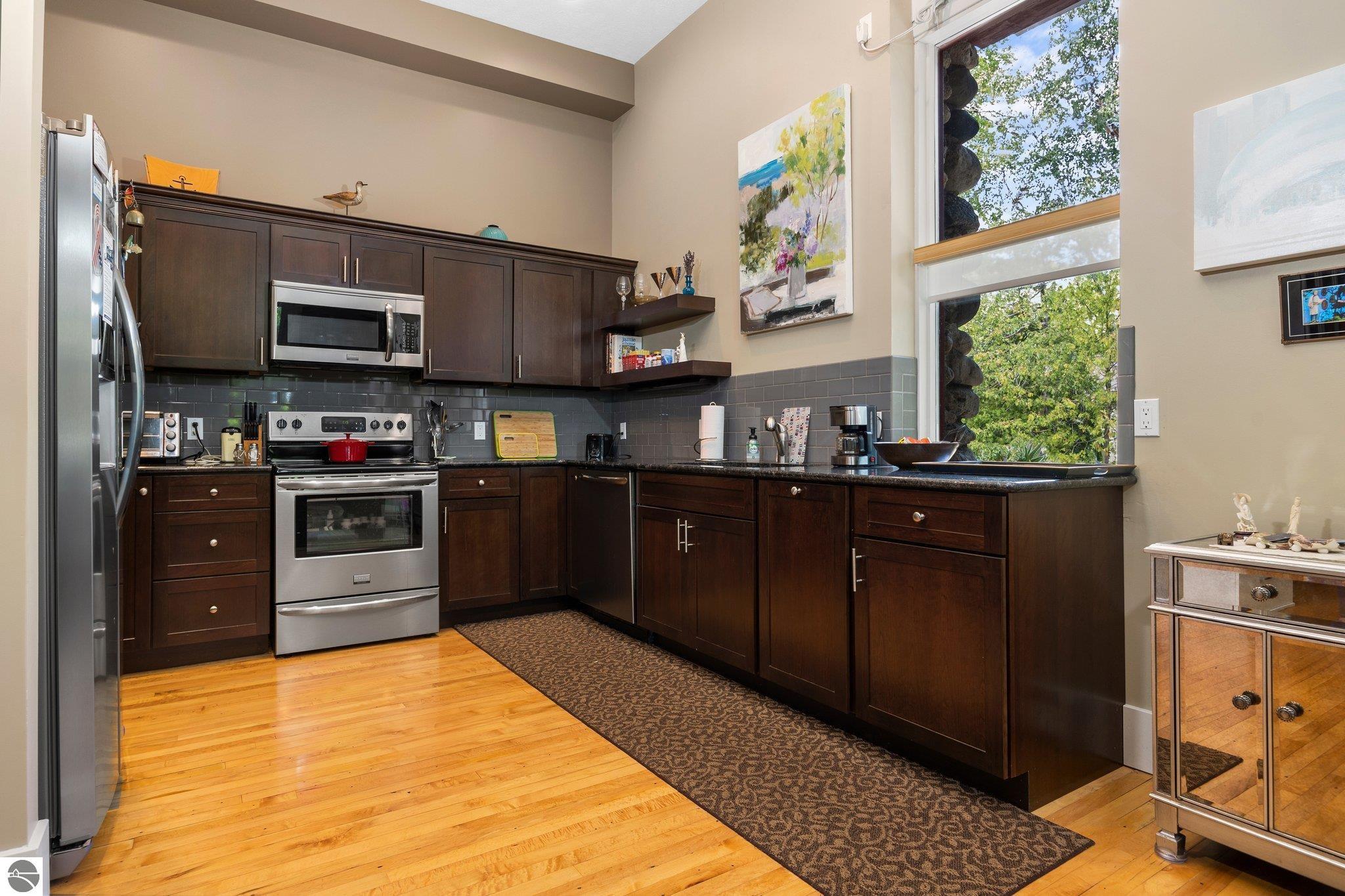 513 N Saint Marys Street # 4