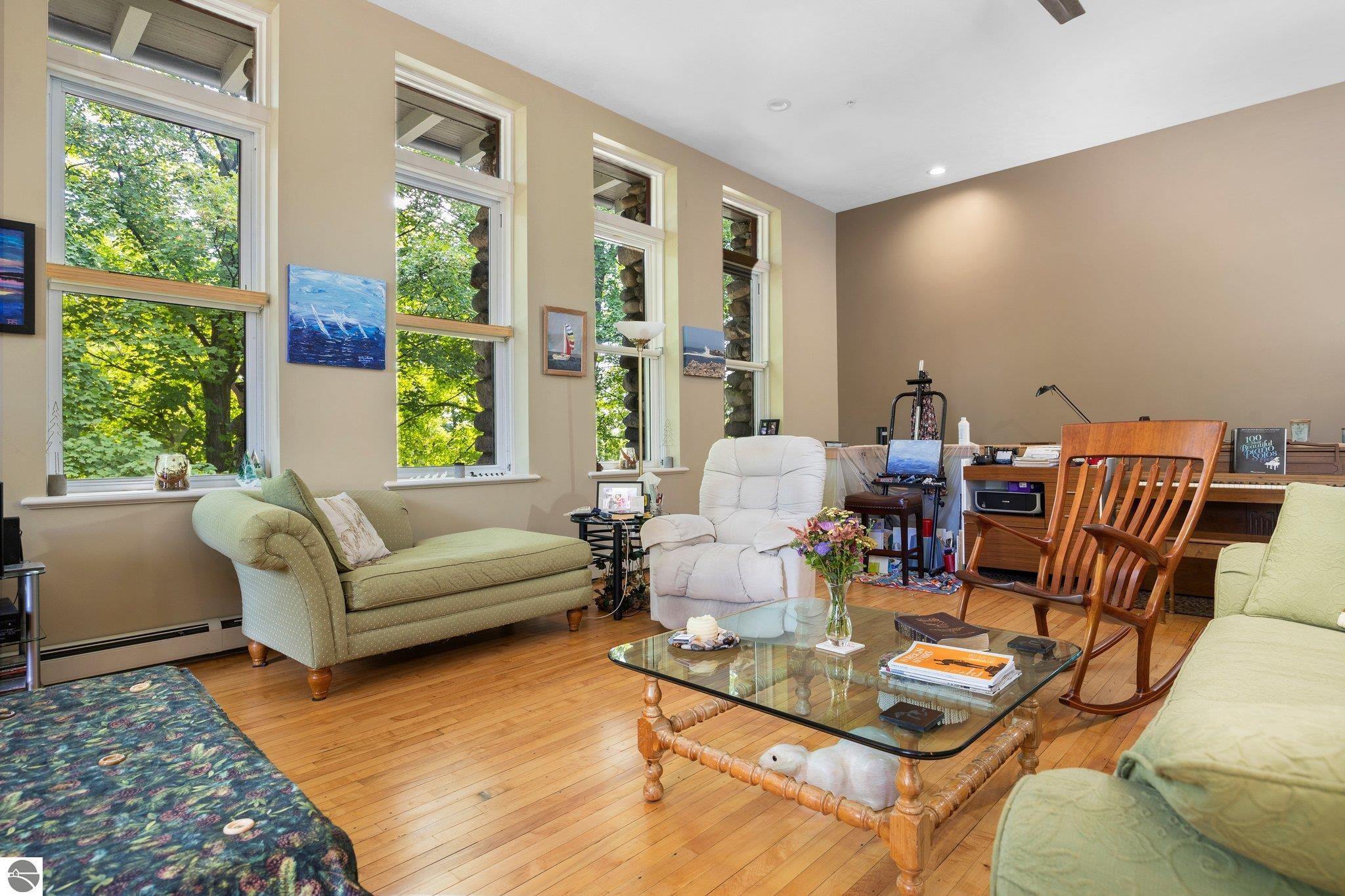 513 N Saint Marys Street # 4