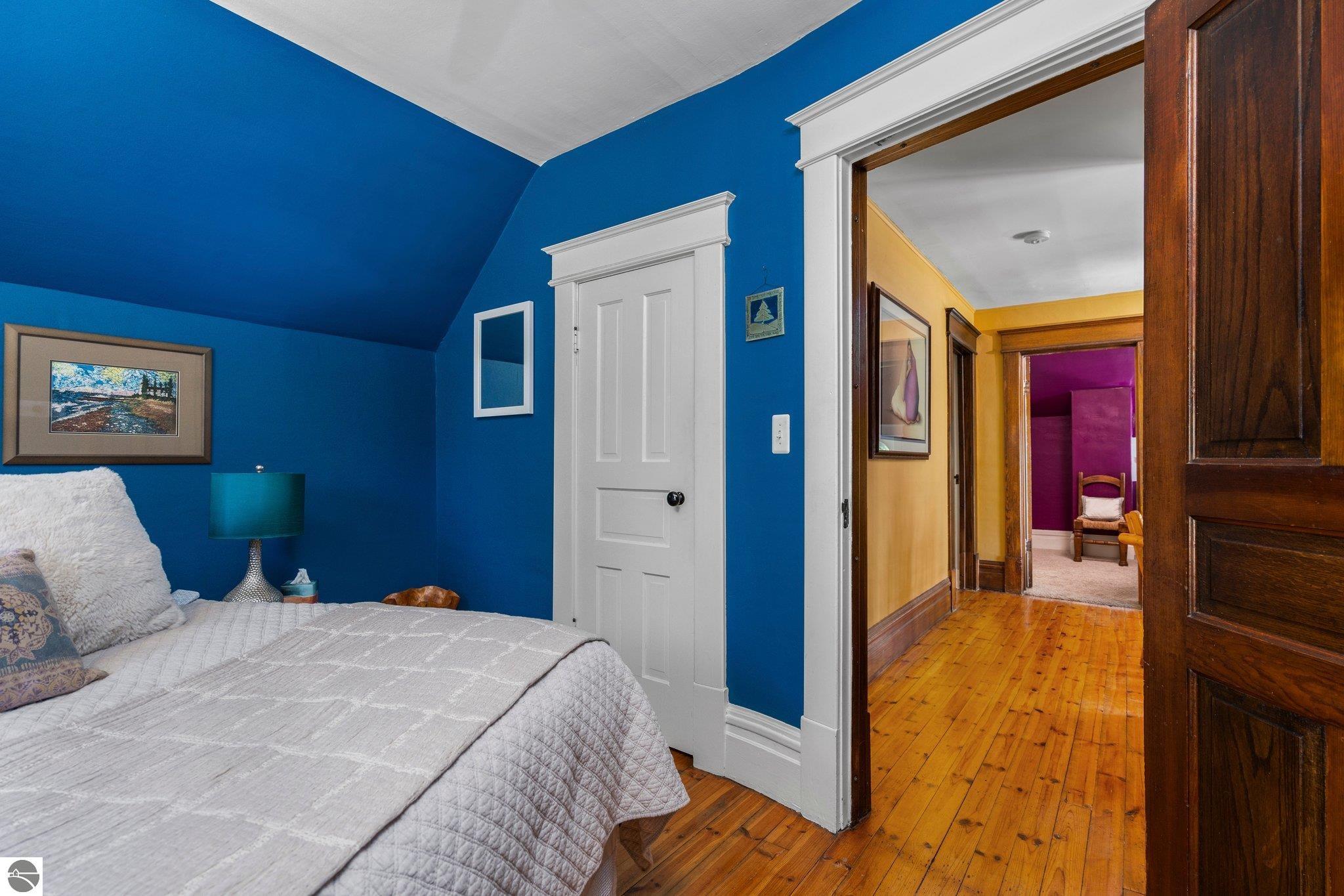 310 W Twelfth Street