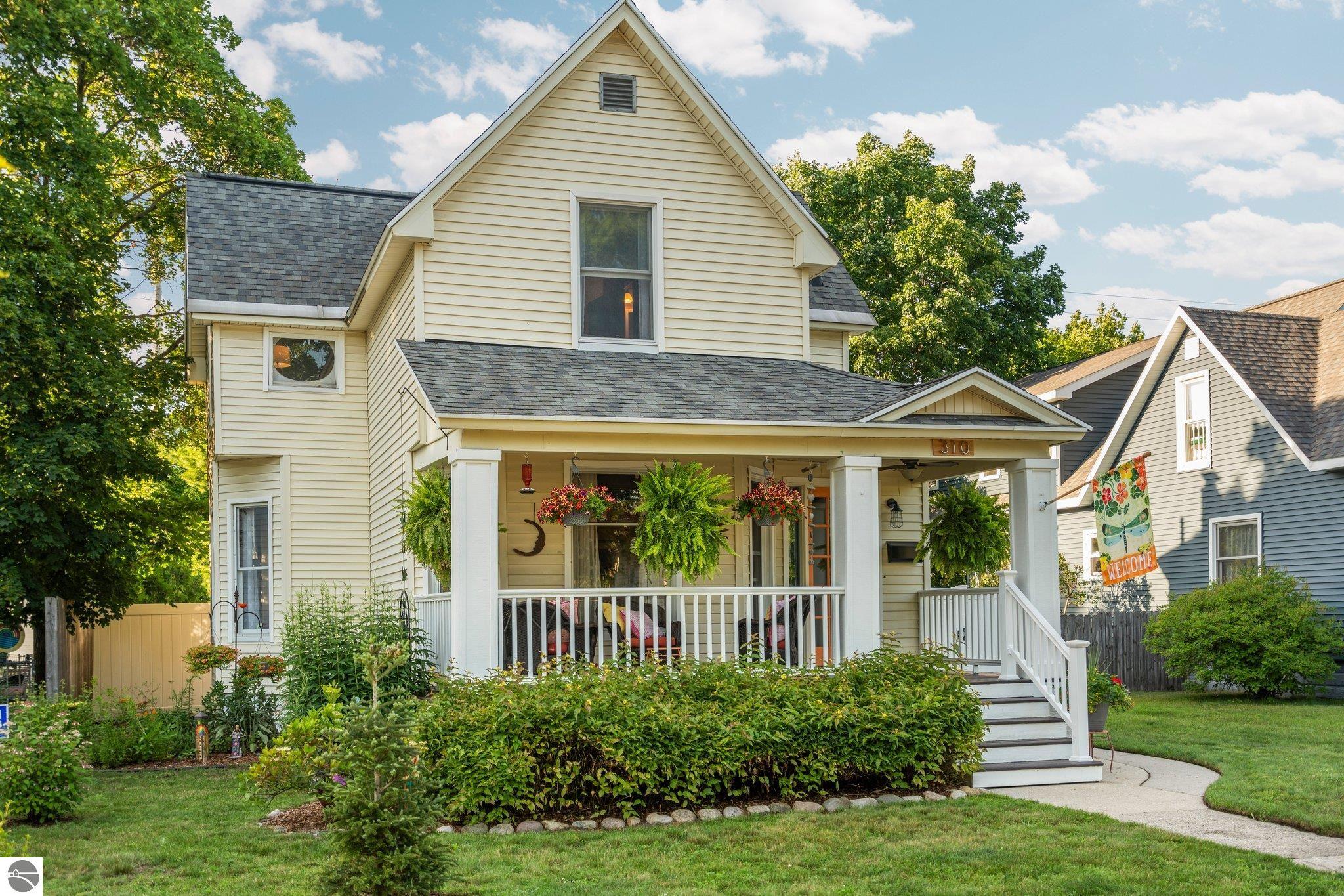 310 W Twelfth Street
