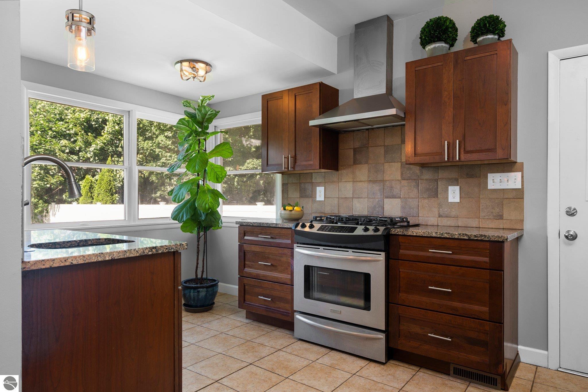 310 W Twelfth Street