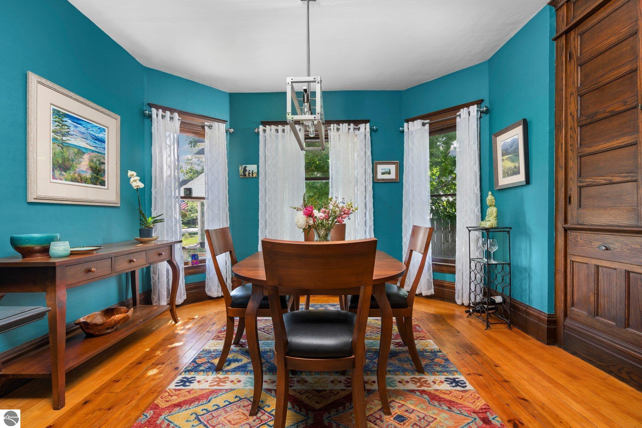 310 W Twelfth Street