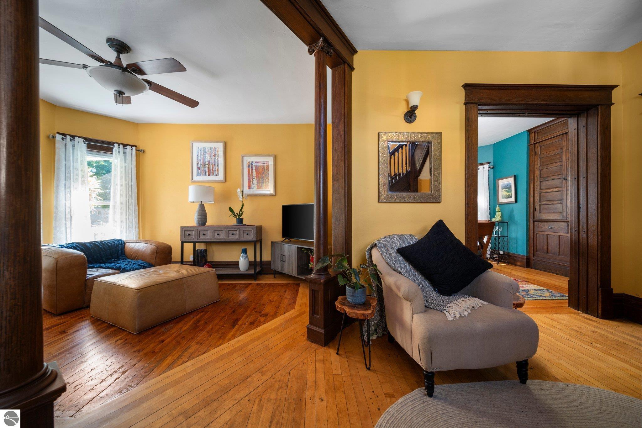 310 W Twelfth Street