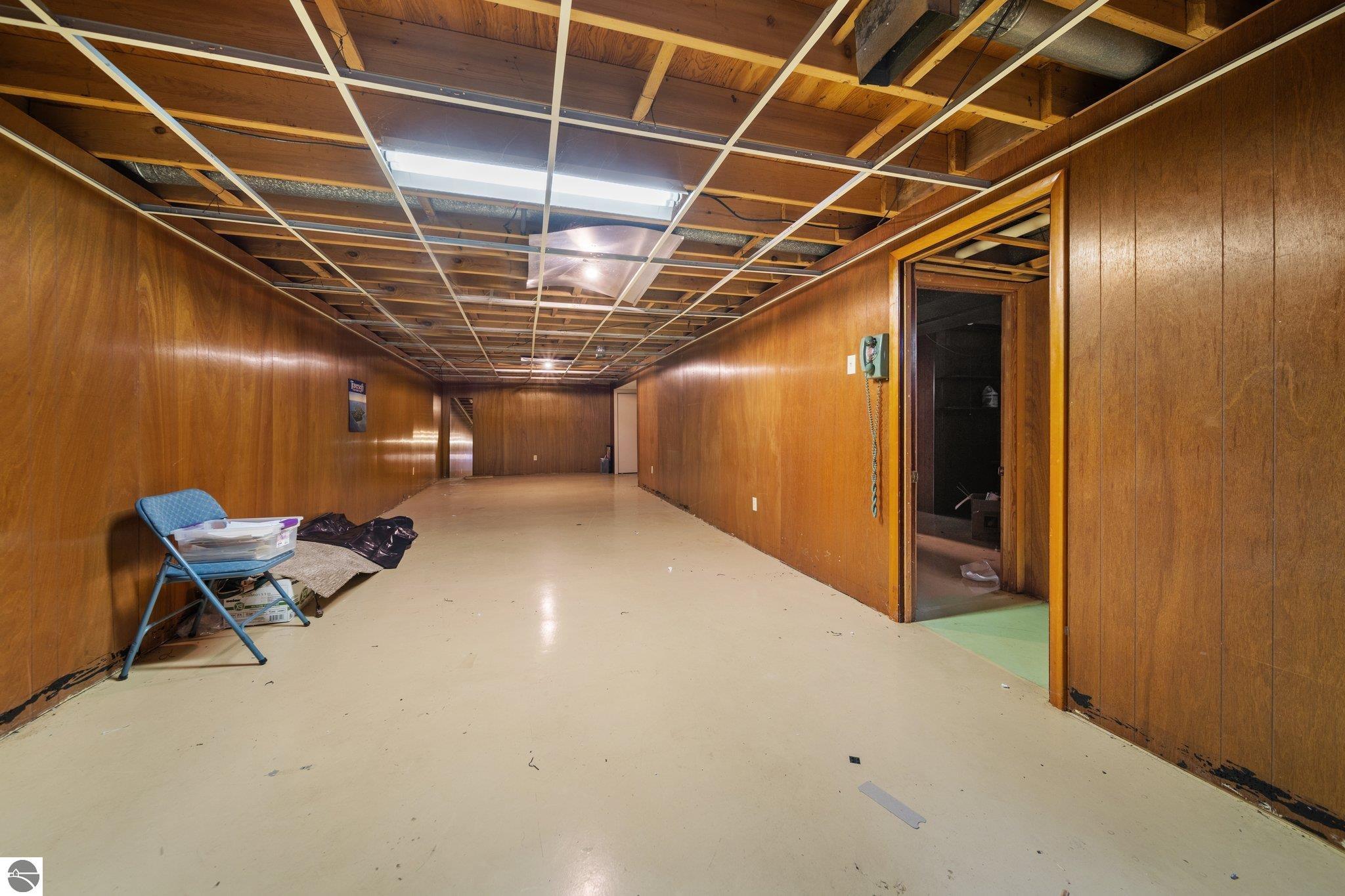 1221 Arbutus Court