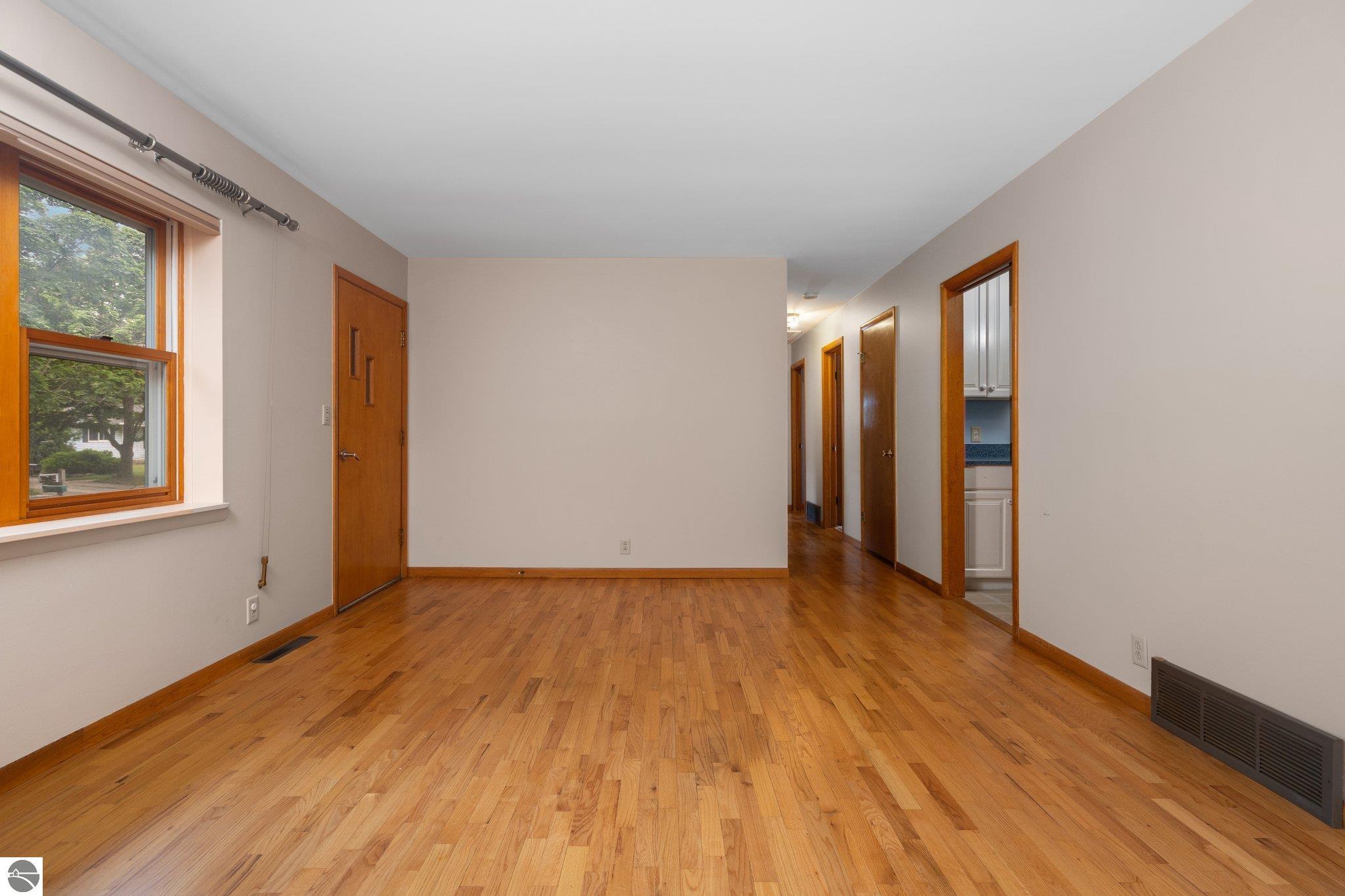 1221 Arbutus Court