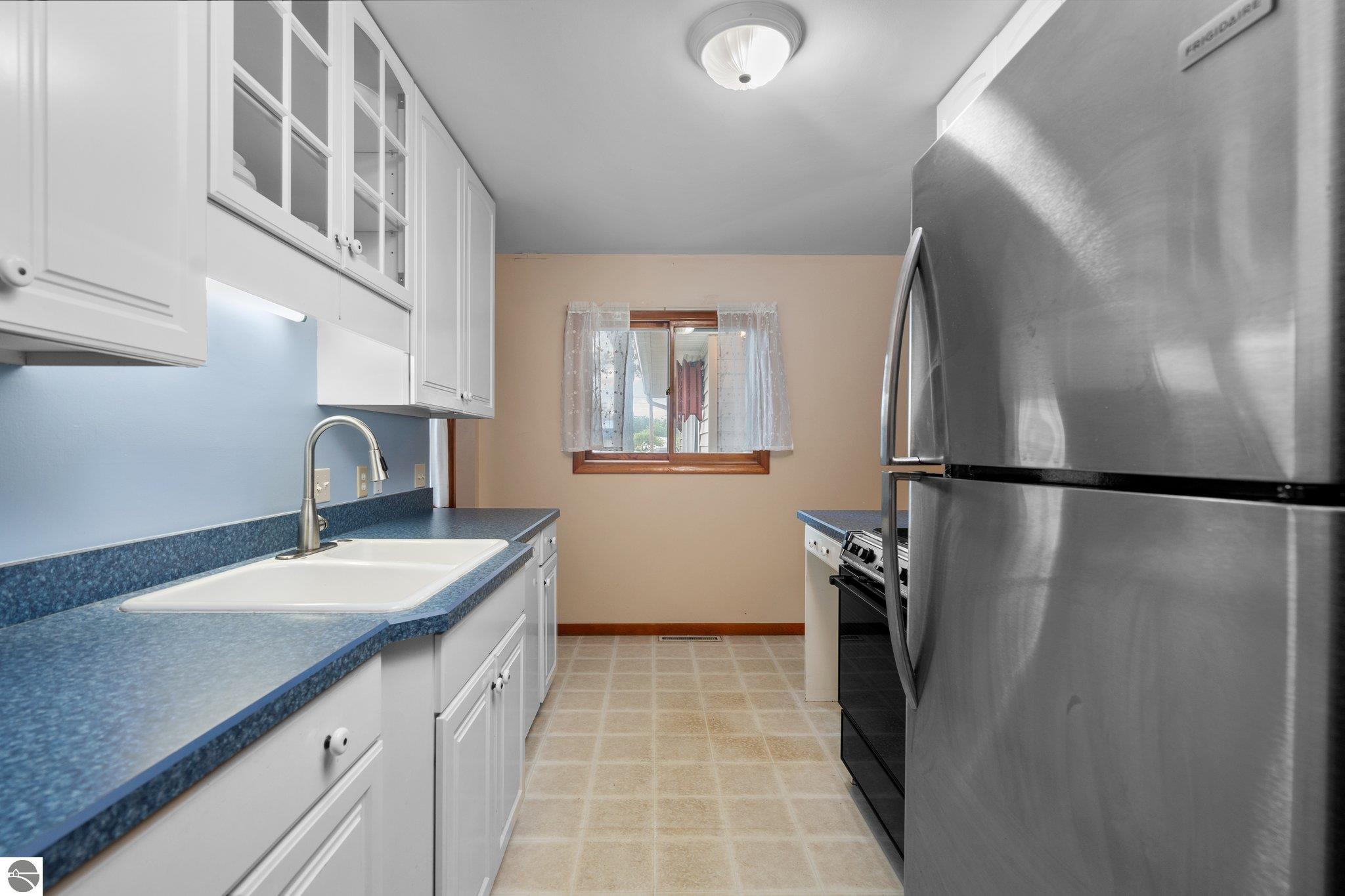 1221 Arbutus Court