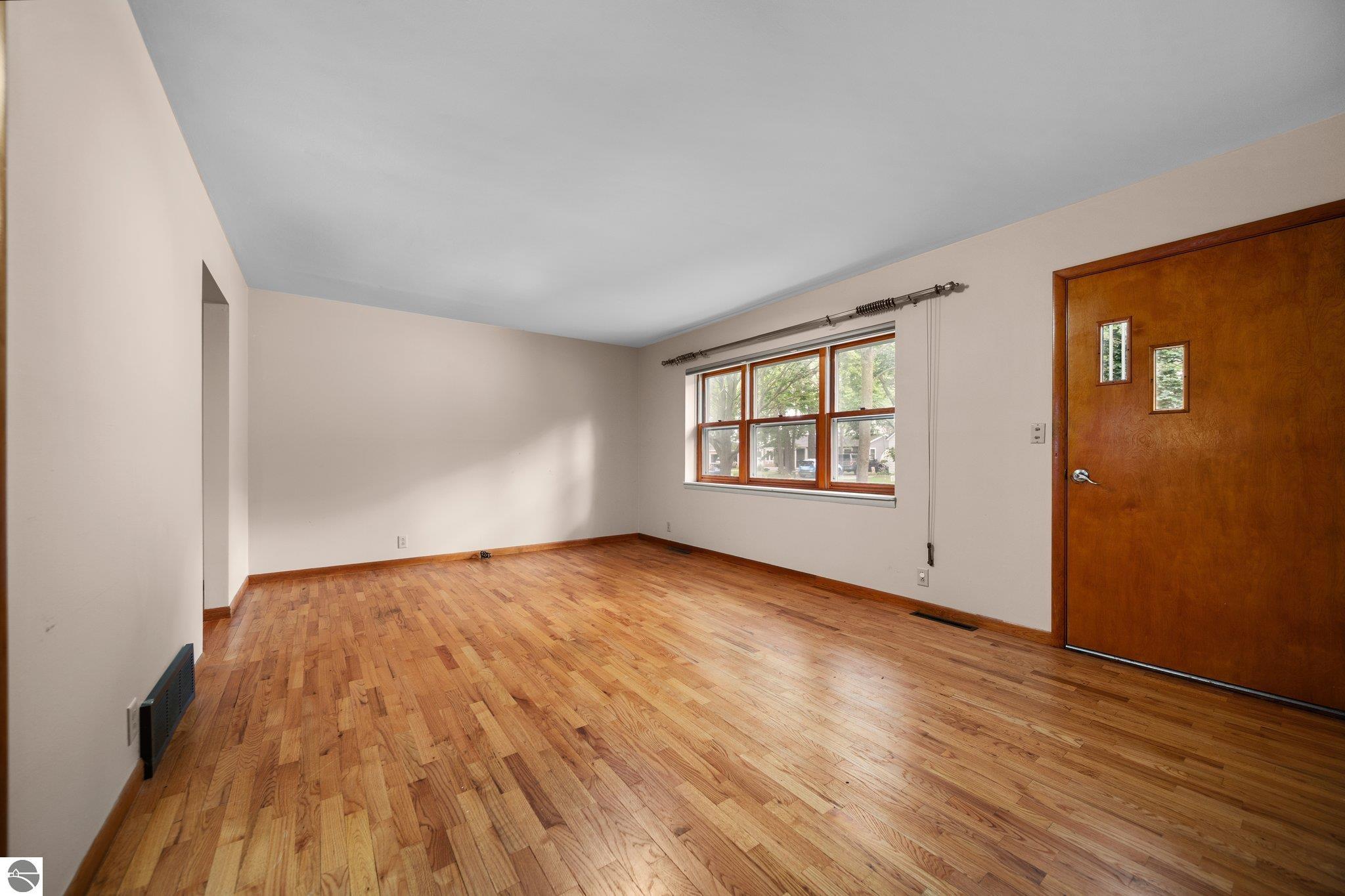 1221 Arbutus Court