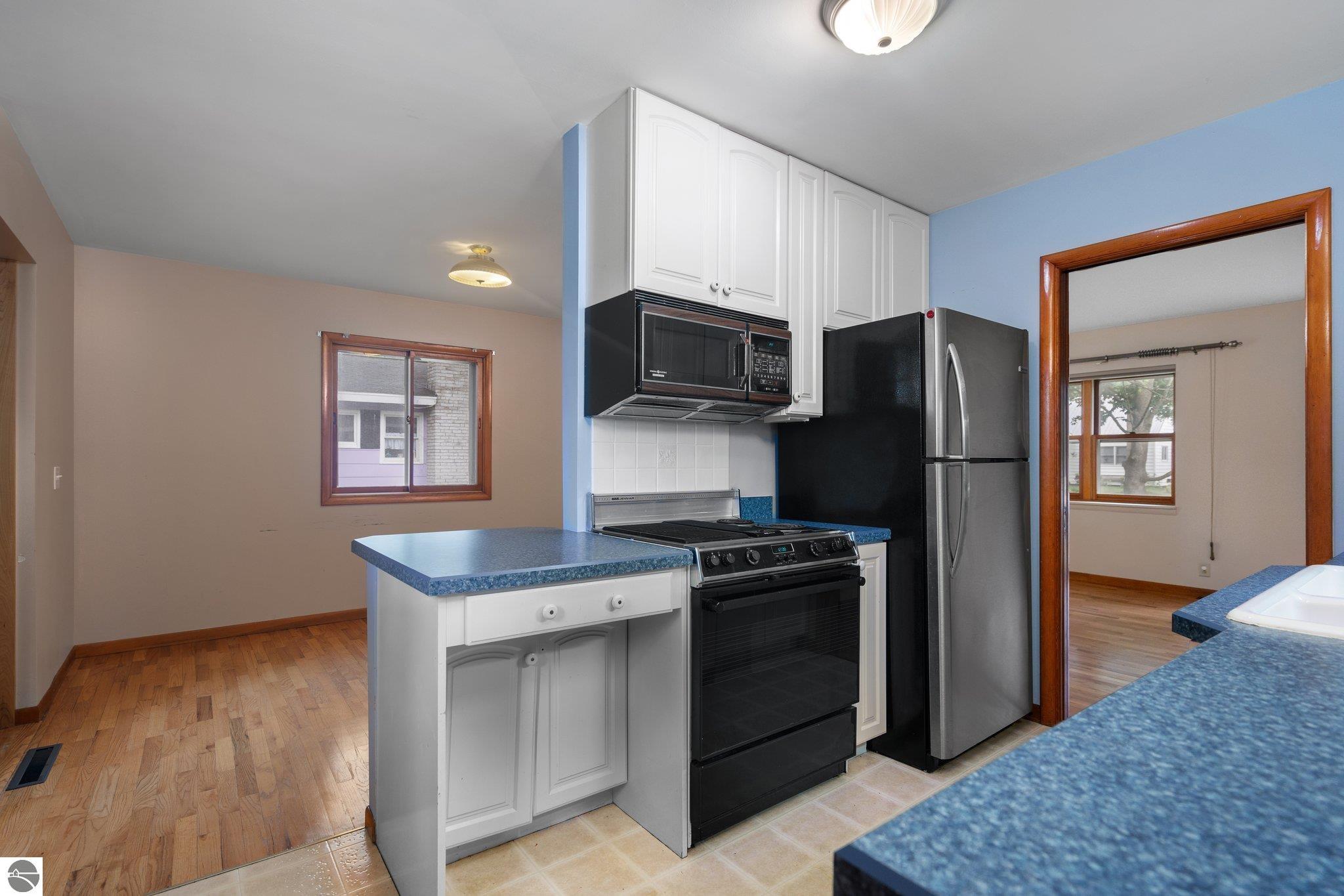 1221 Arbutus Court
