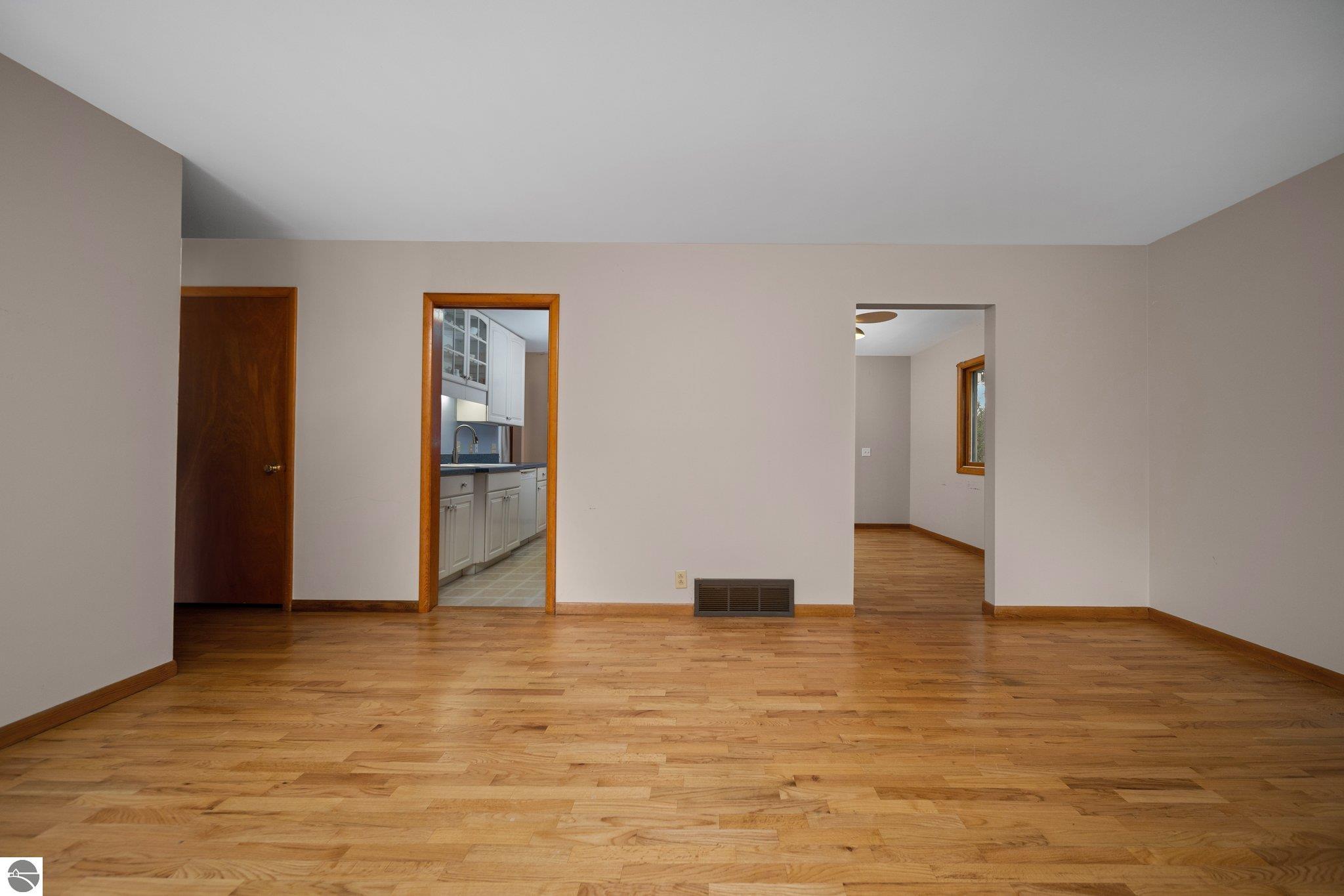 1221 Arbutus Court
