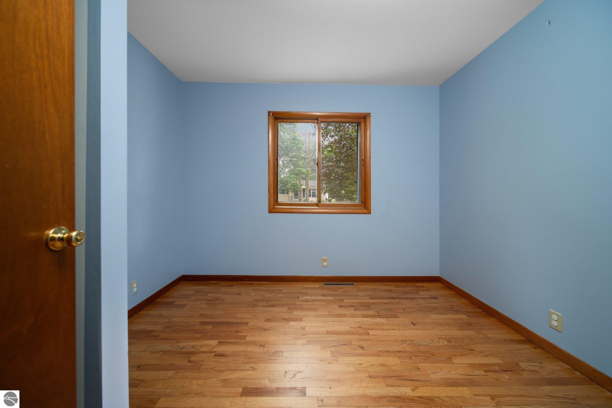 1221 Arbutus Court