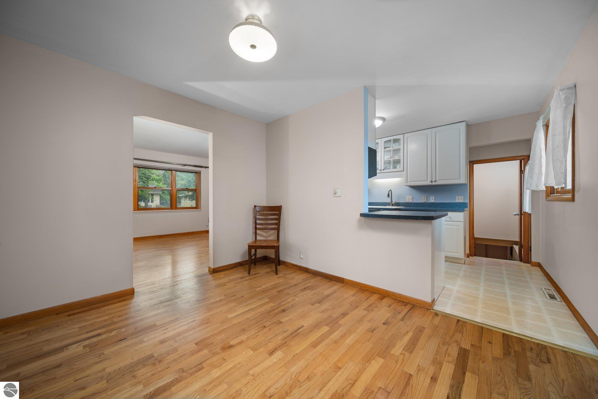 1221 Arbutus Court