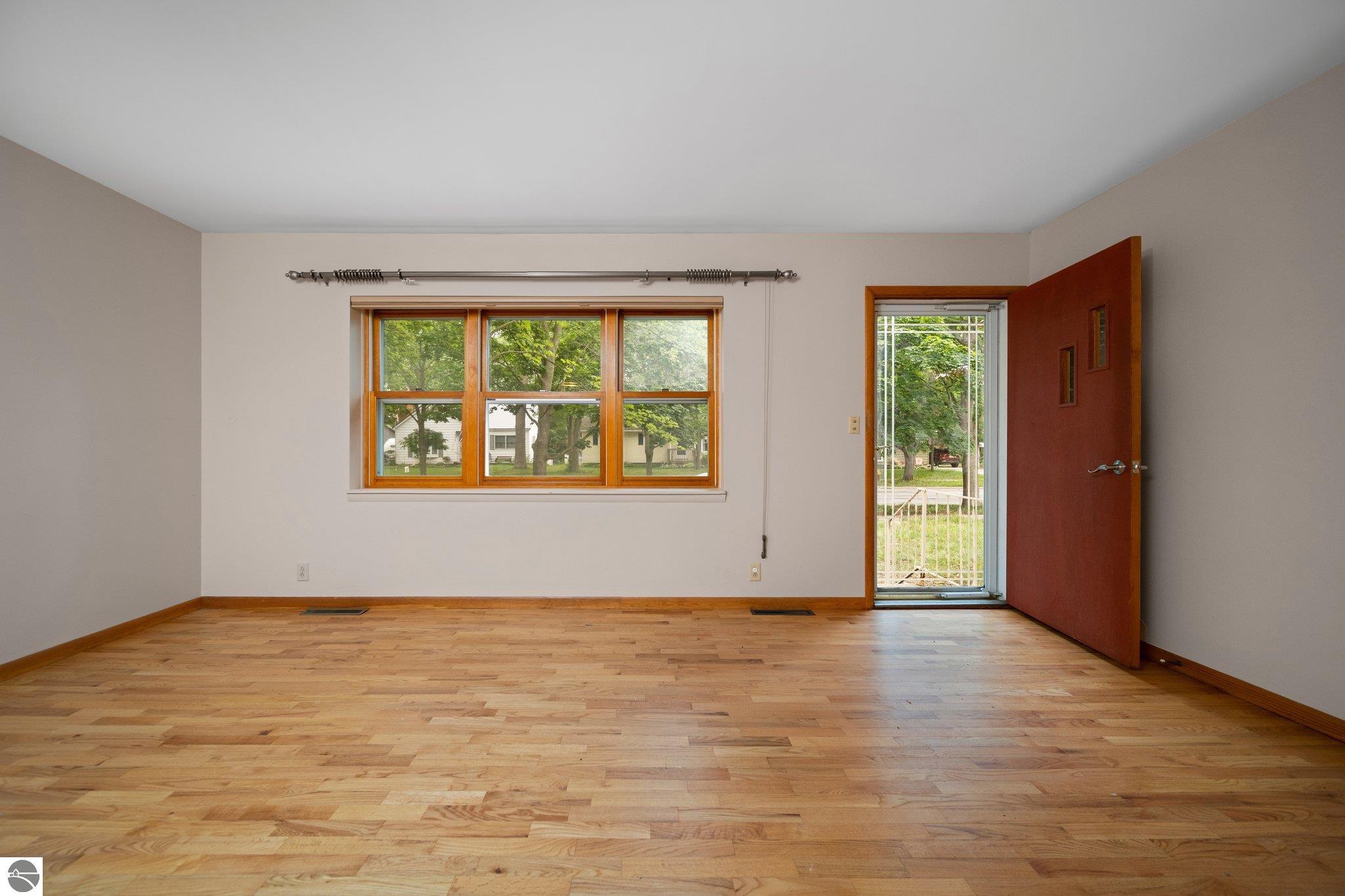 1221 Arbutus Court