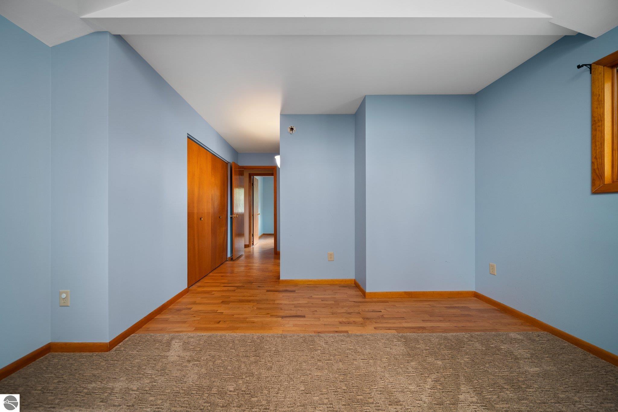1221 Arbutus Court