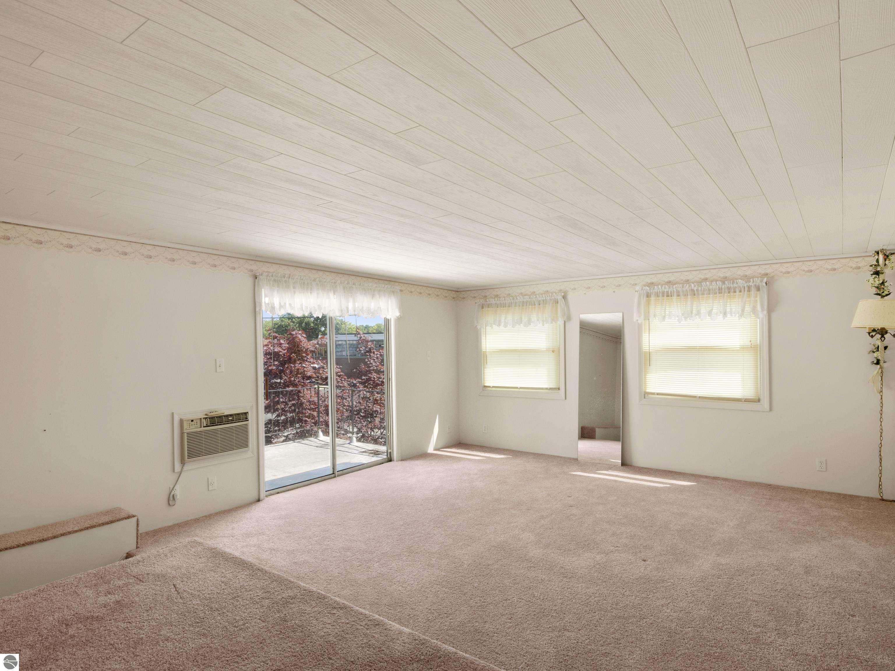 213 E Thirteenth Street