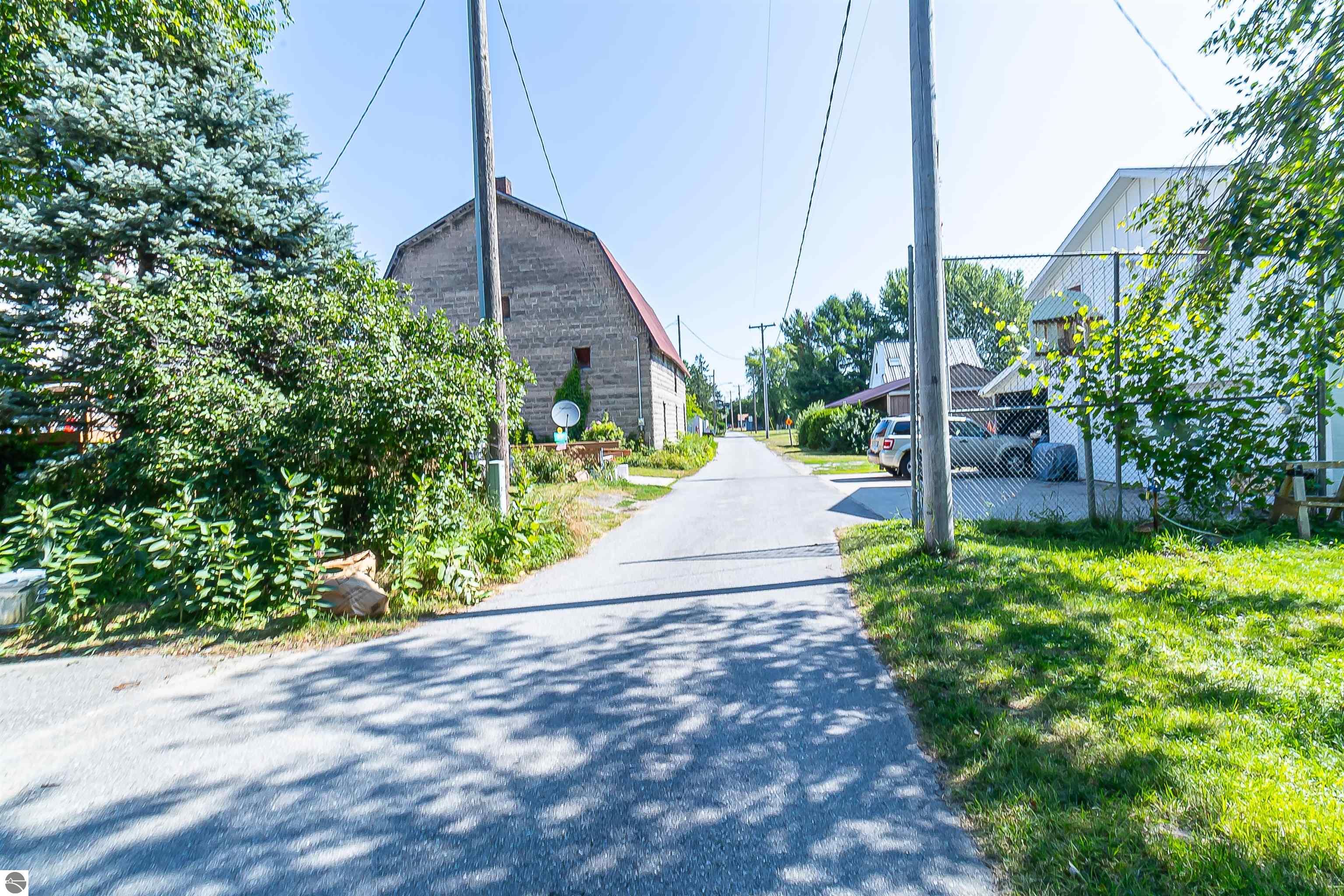 131 S Benzie Boulevard