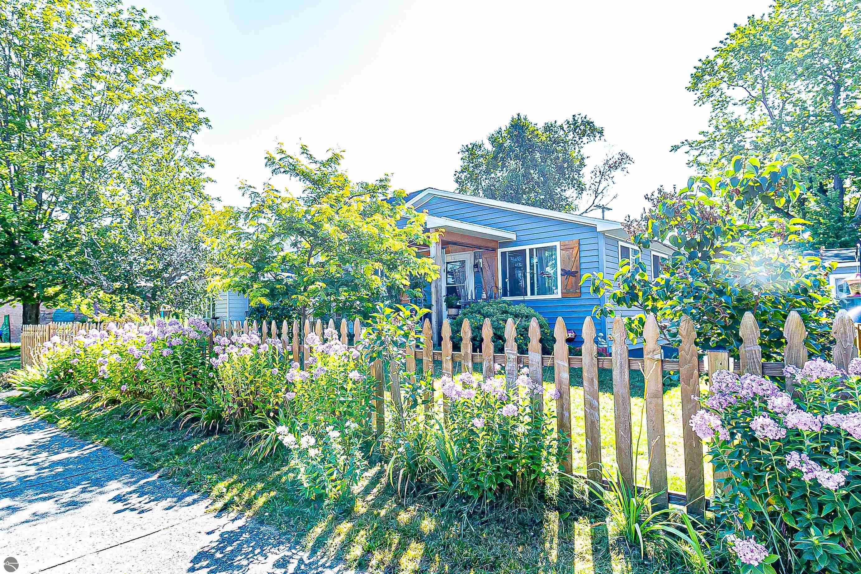 131 S Benzie Boulevard