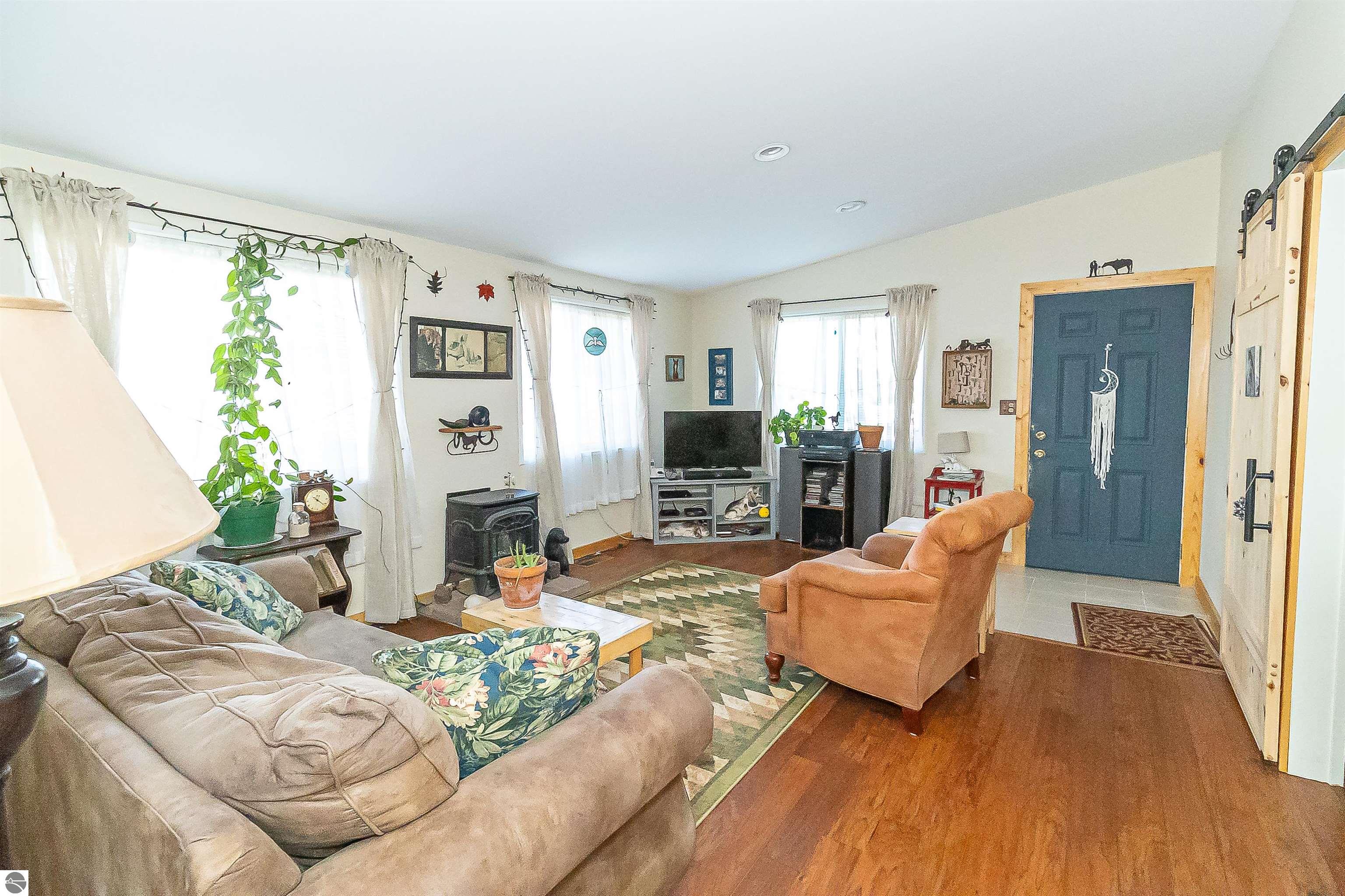 131 S Benzie Boulevard