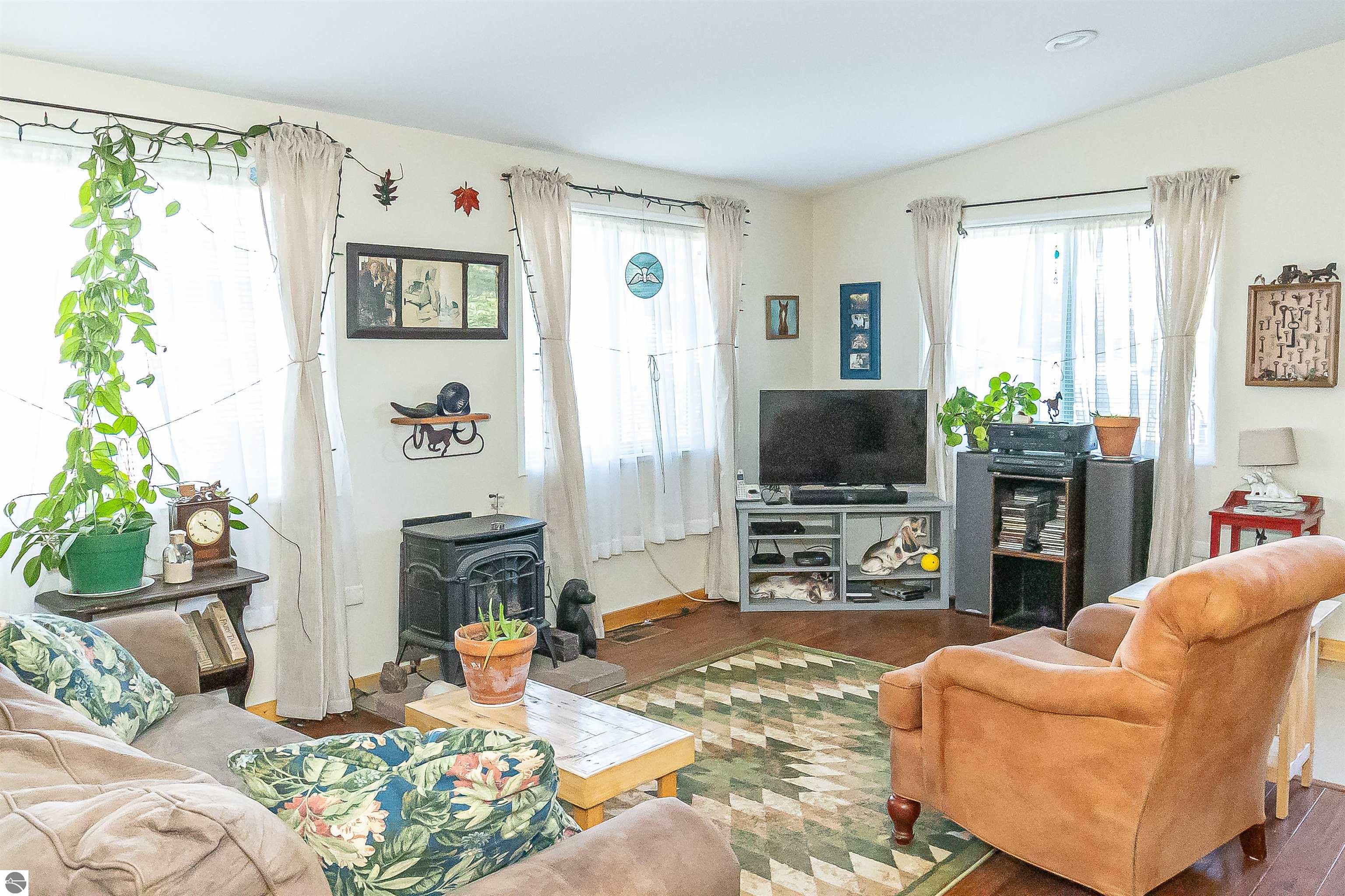 131 S Benzie Boulevard