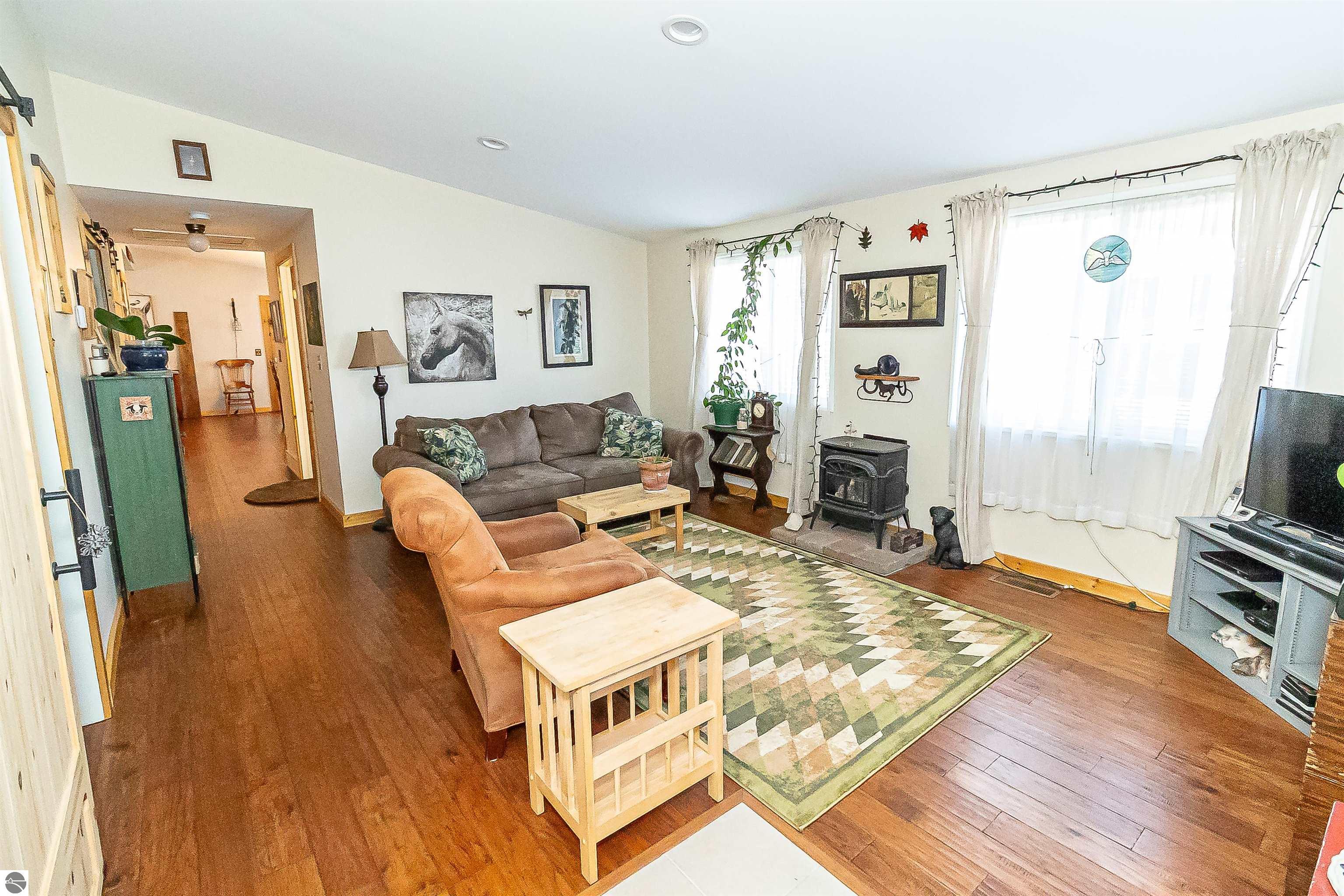131 S Benzie Boulevard