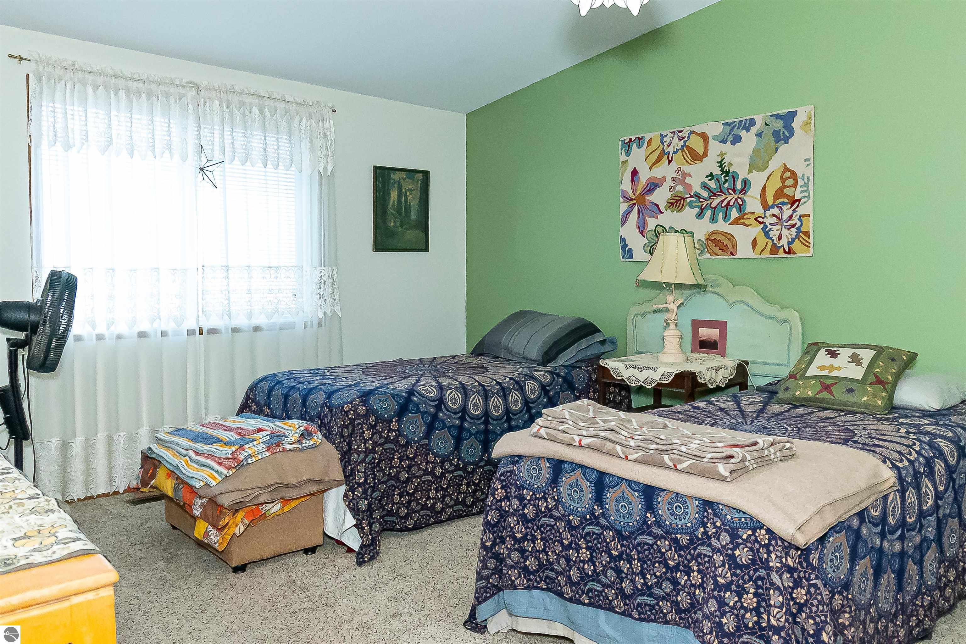 131 S Benzie Boulevard