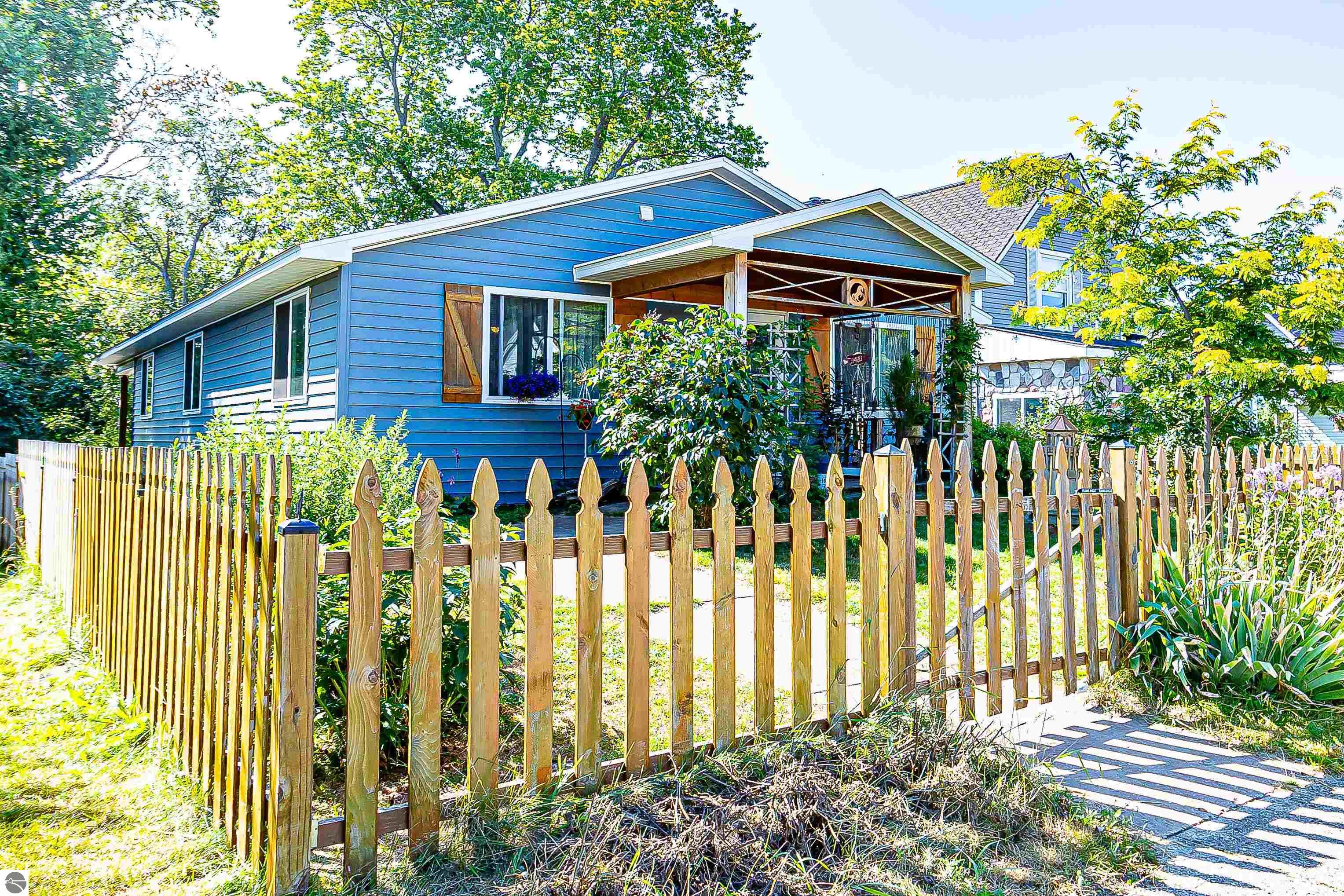 131 S Benzie Boulevard