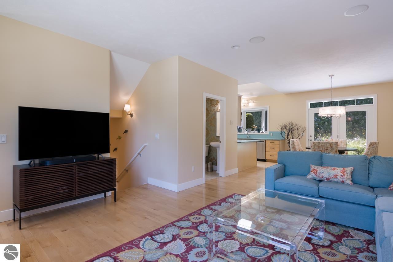114 Fairway Hills Drive