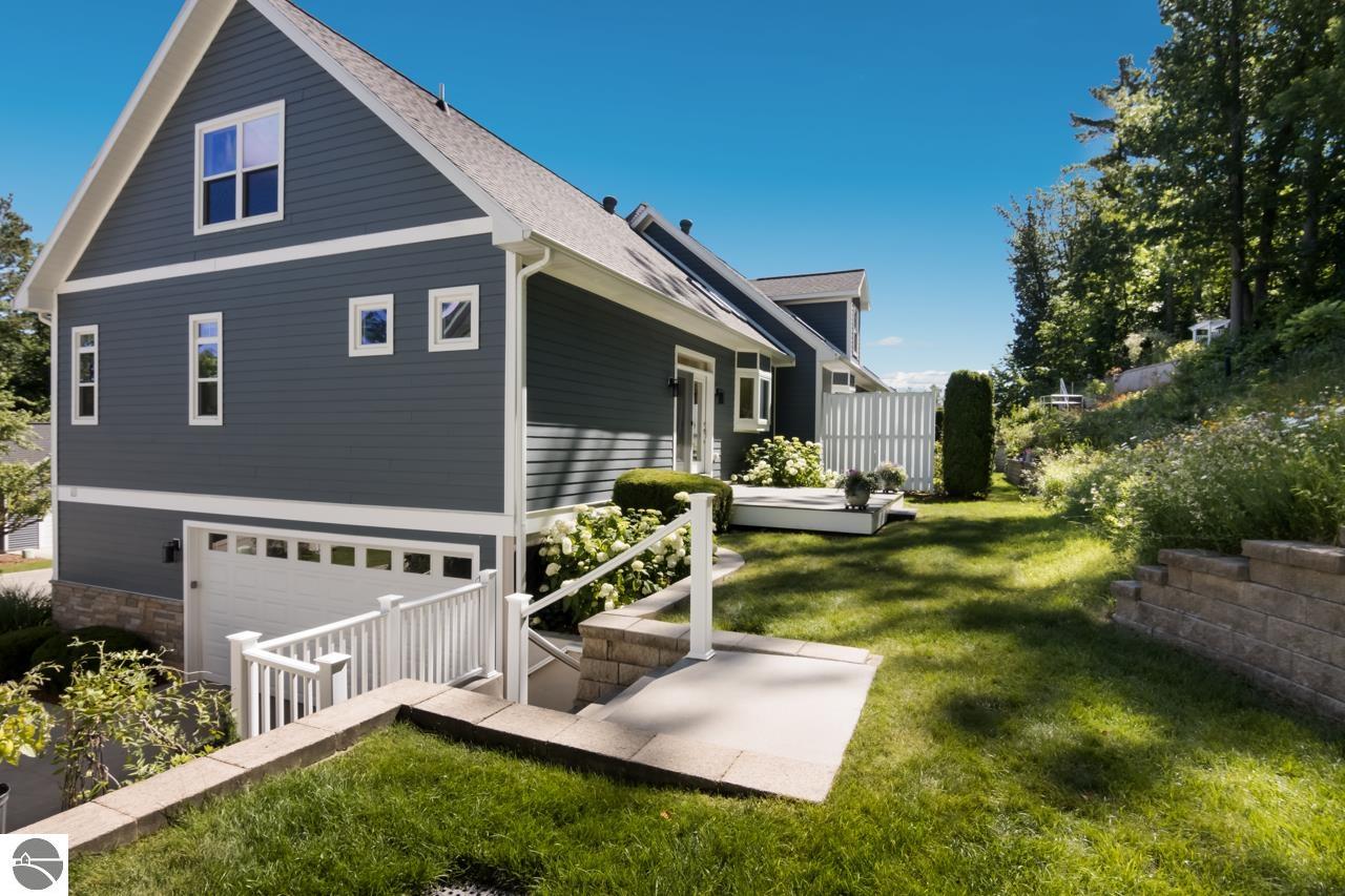 114 Fairway Hills Drive