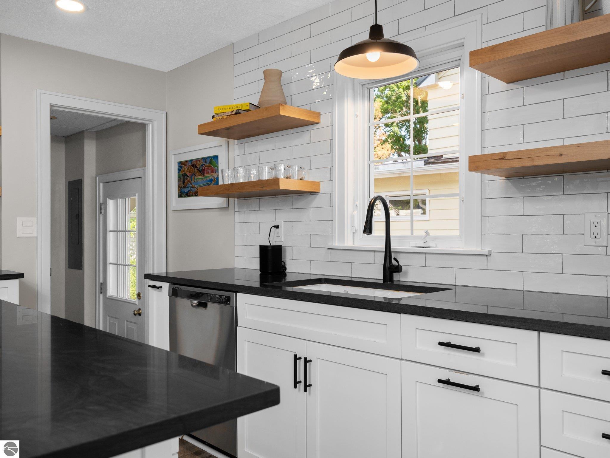 230 S Elmwood Avenue