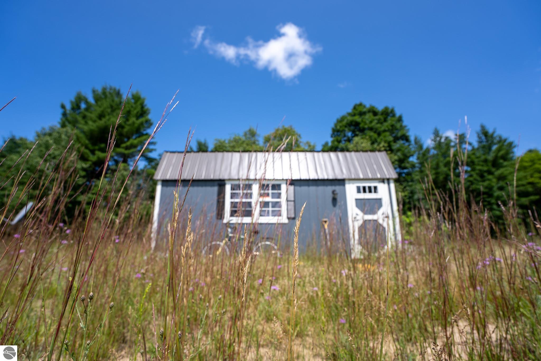 2817 Lake Road