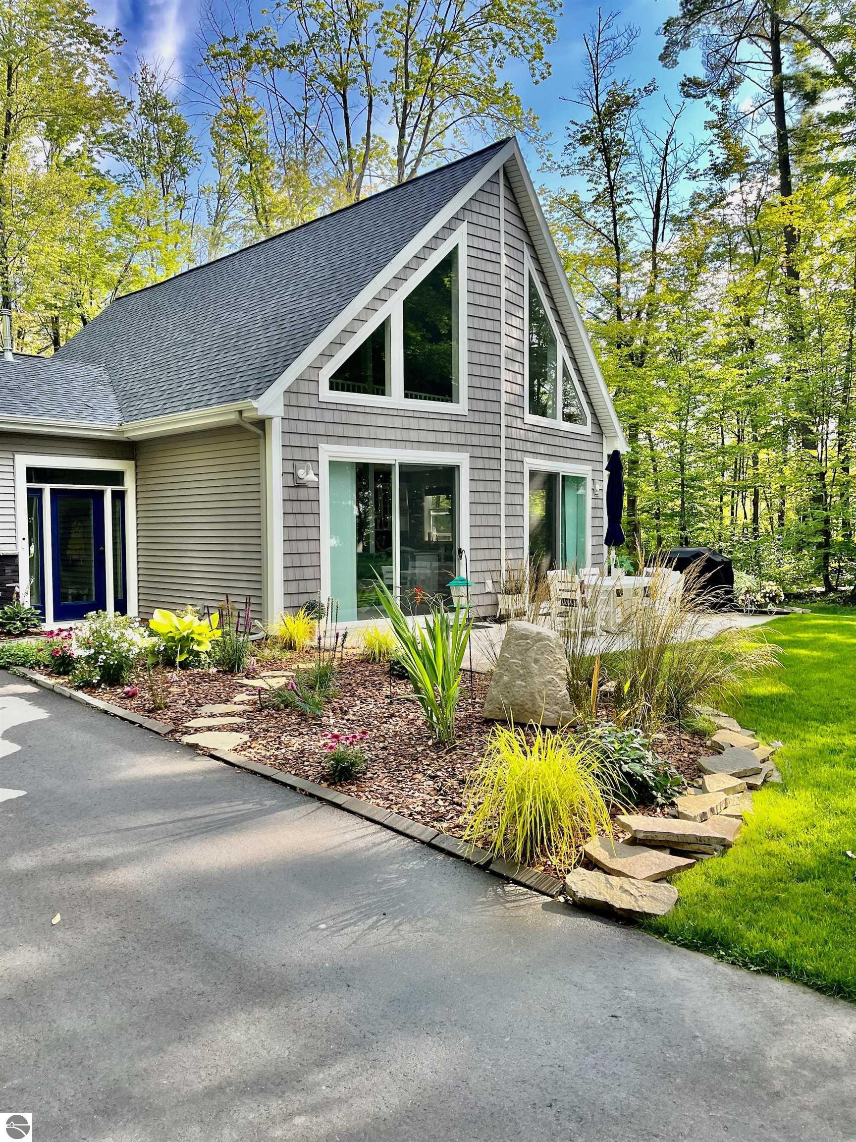 8508 Strawberry Point Road