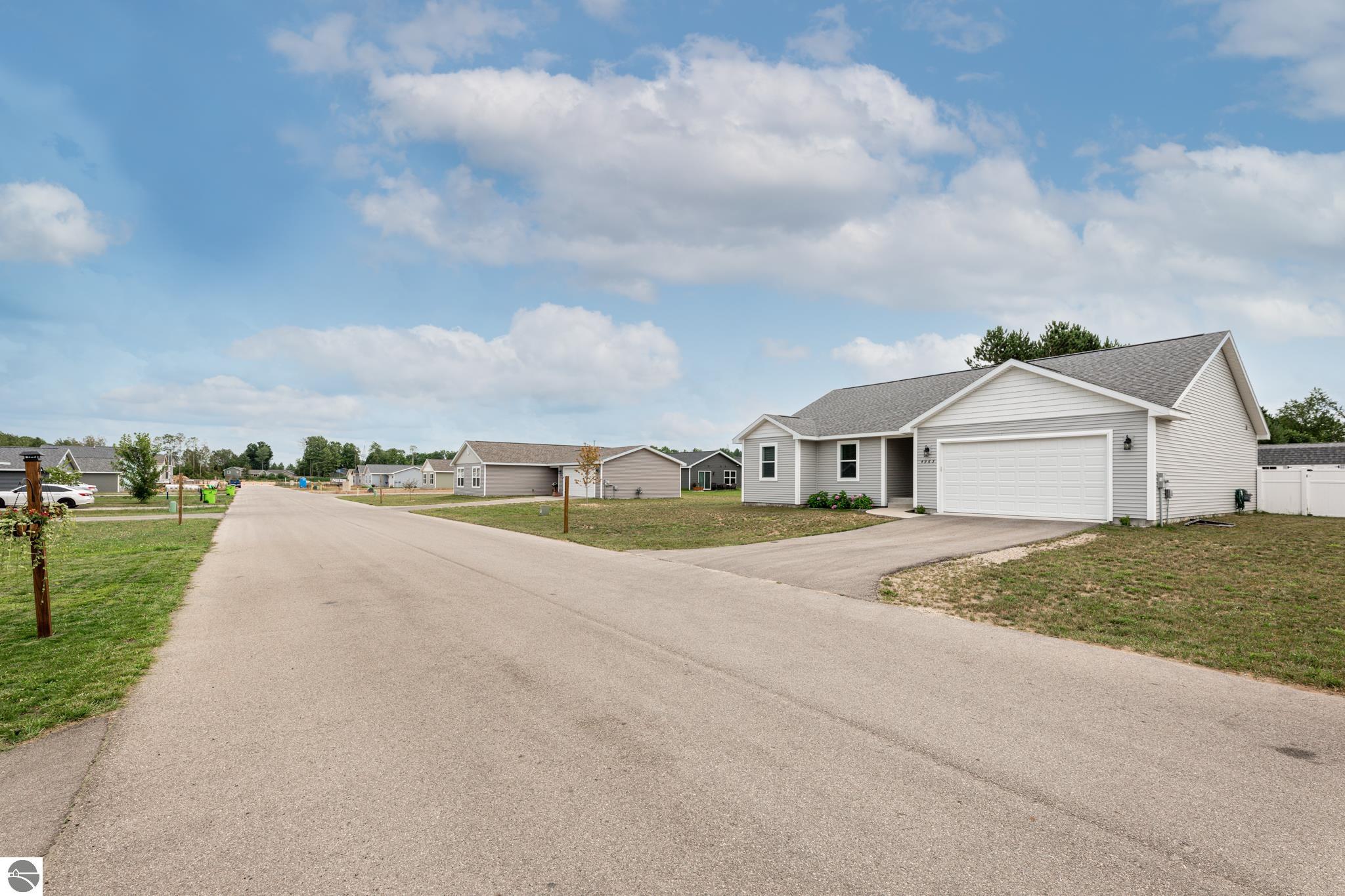 4965 Meadowlark Lane