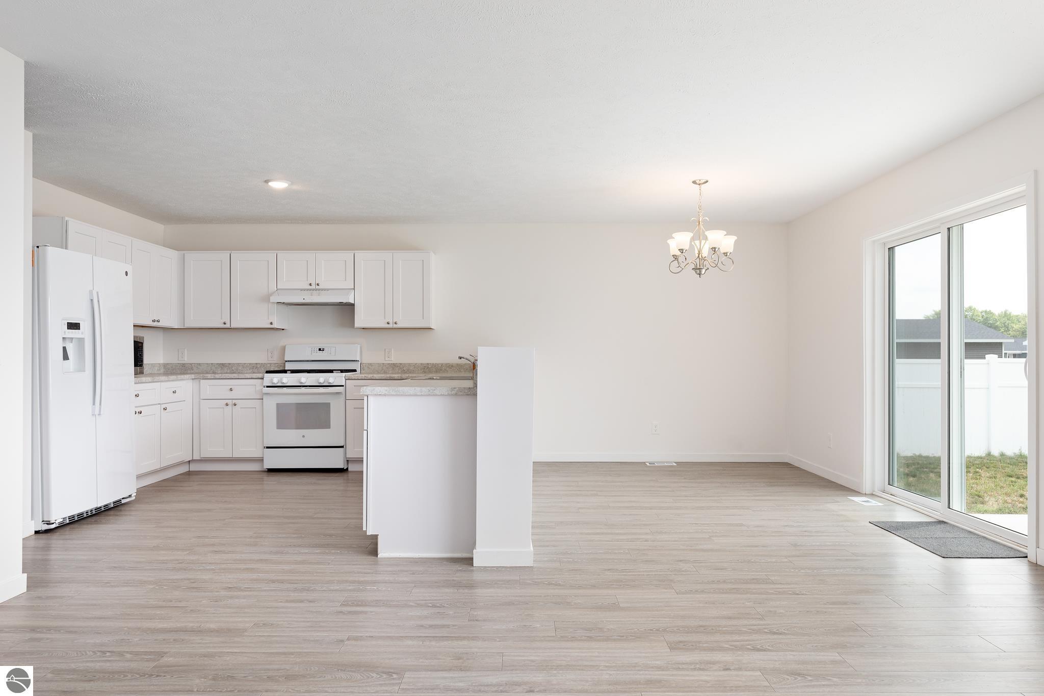 4965 Meadowlark Lane