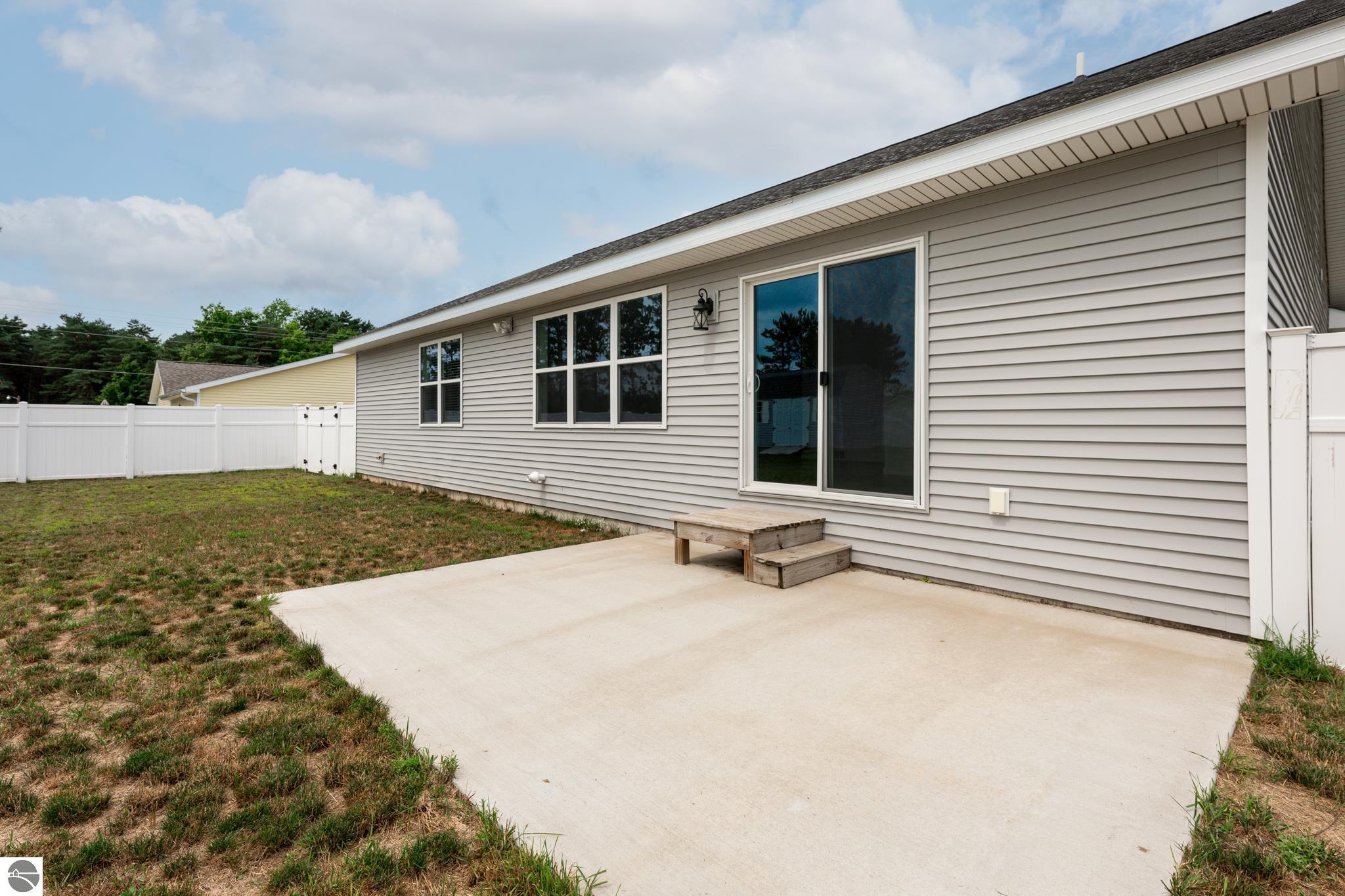 4965 Meadowlark Lane