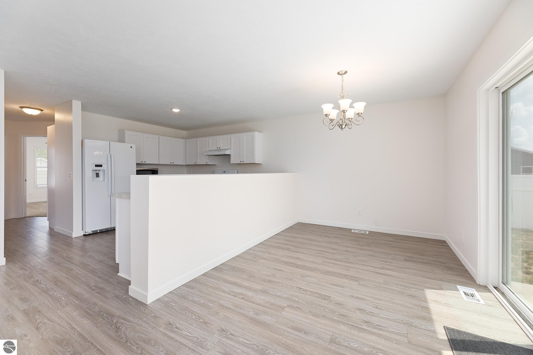 4965 Meadowlark Lane