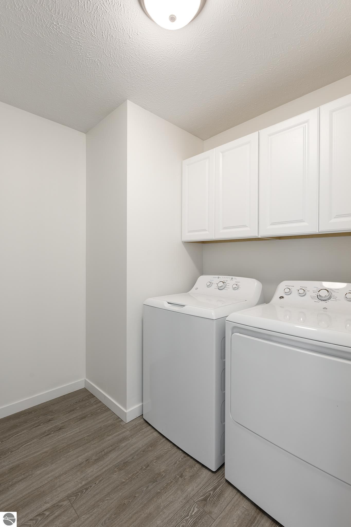 4965 Meadowlark Lane