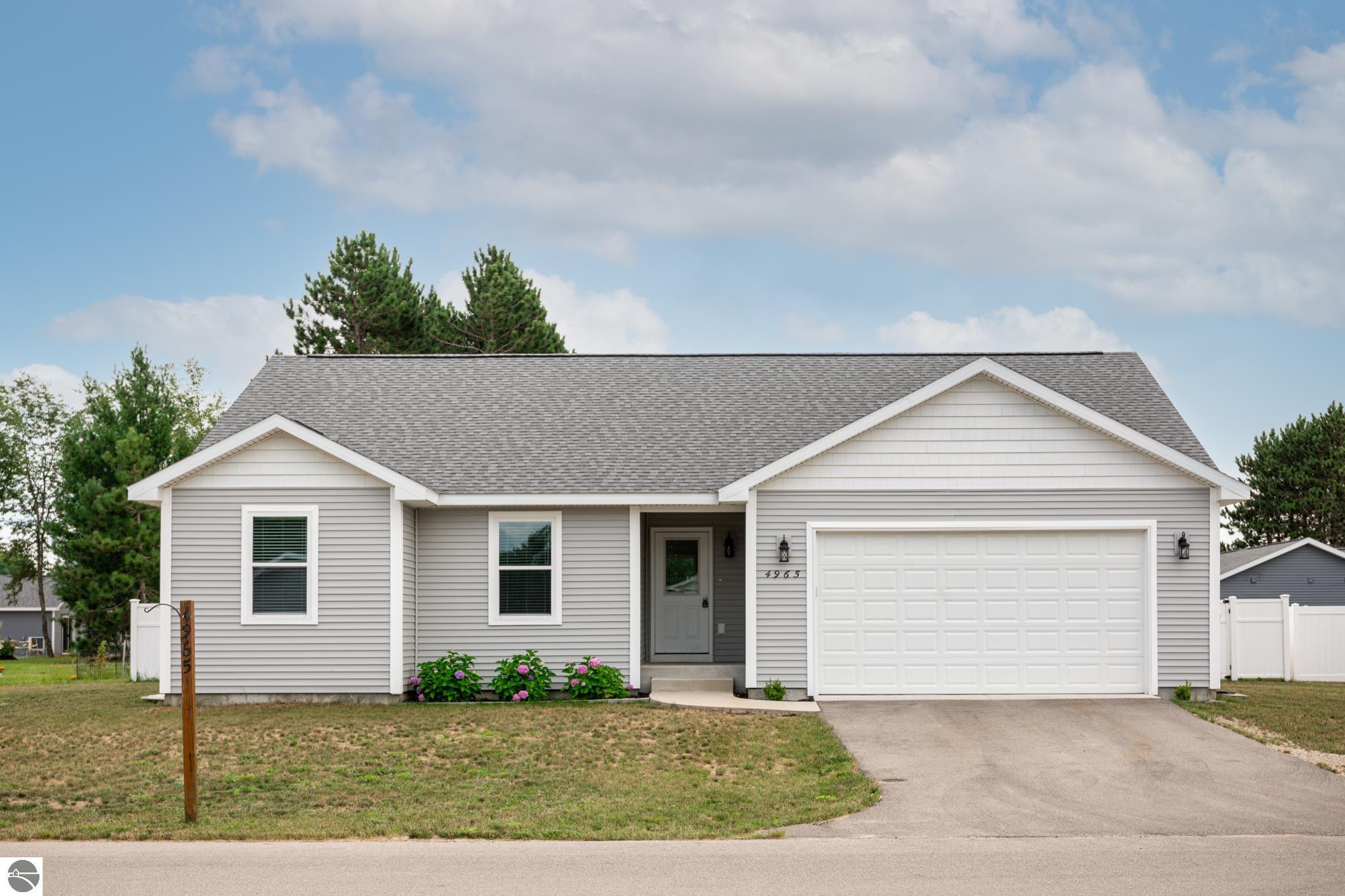 4965 Meadowlark Lane