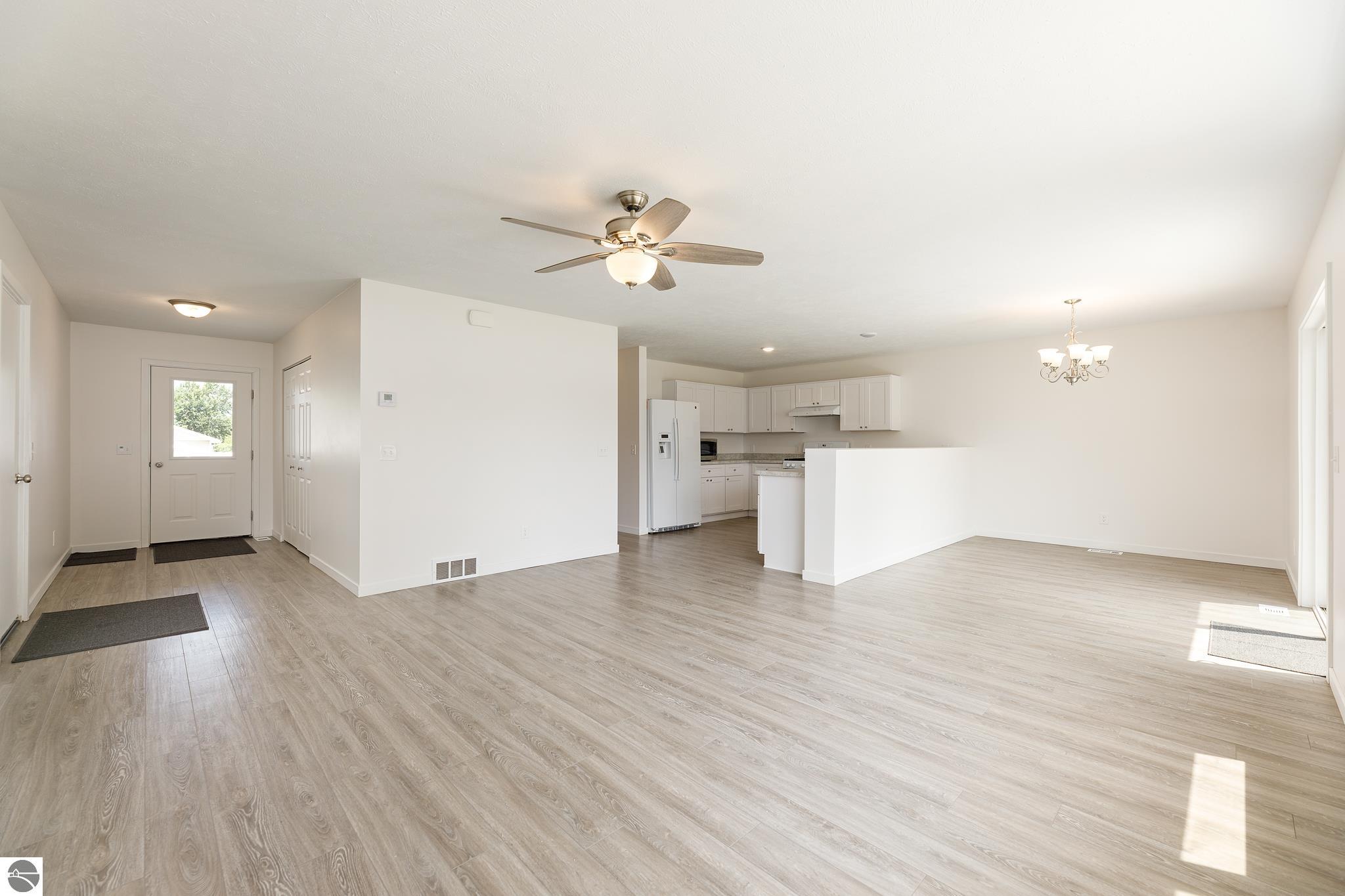 4965 Meadowlark Lane