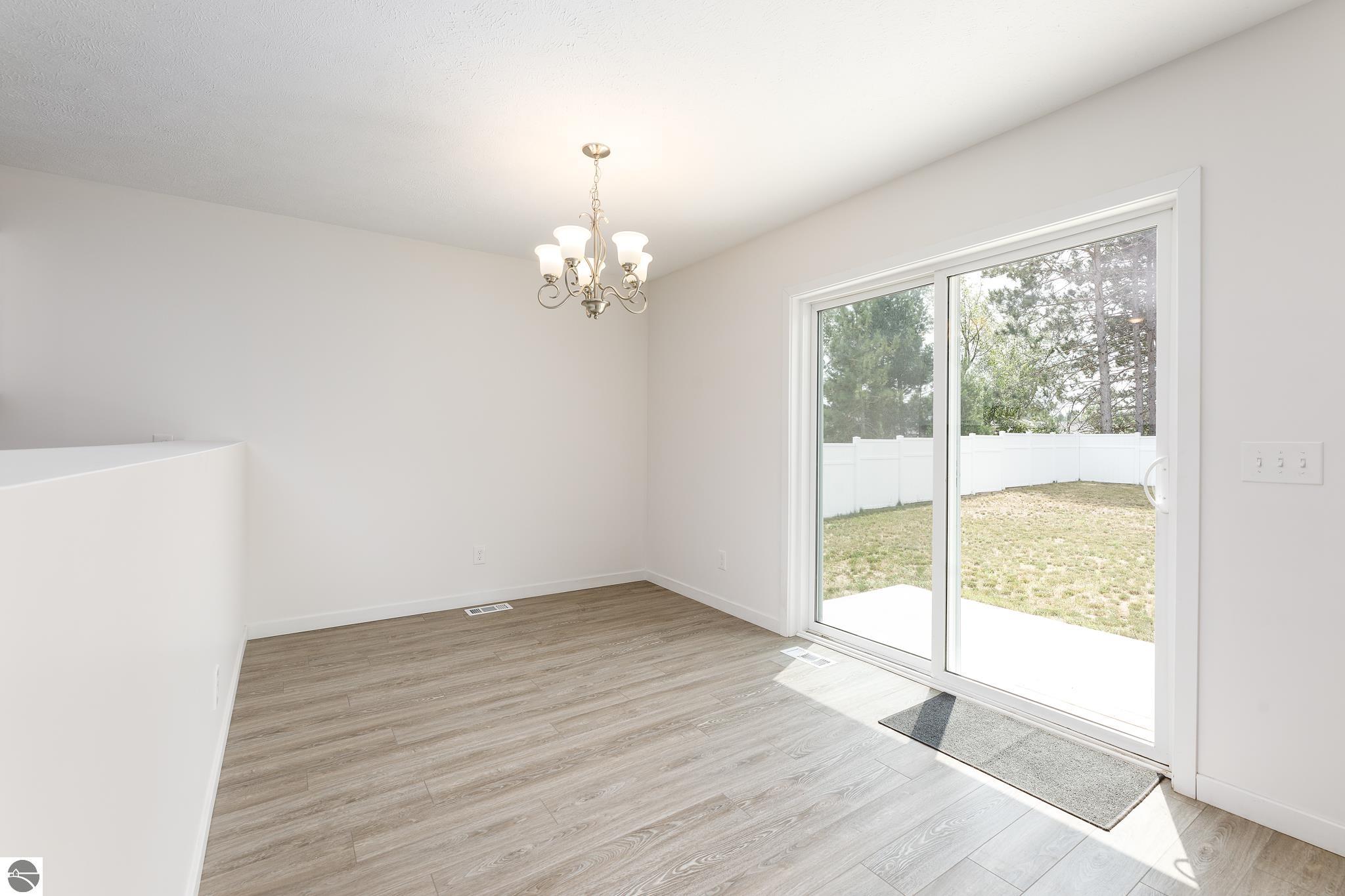 4965 Meadowlark Lane