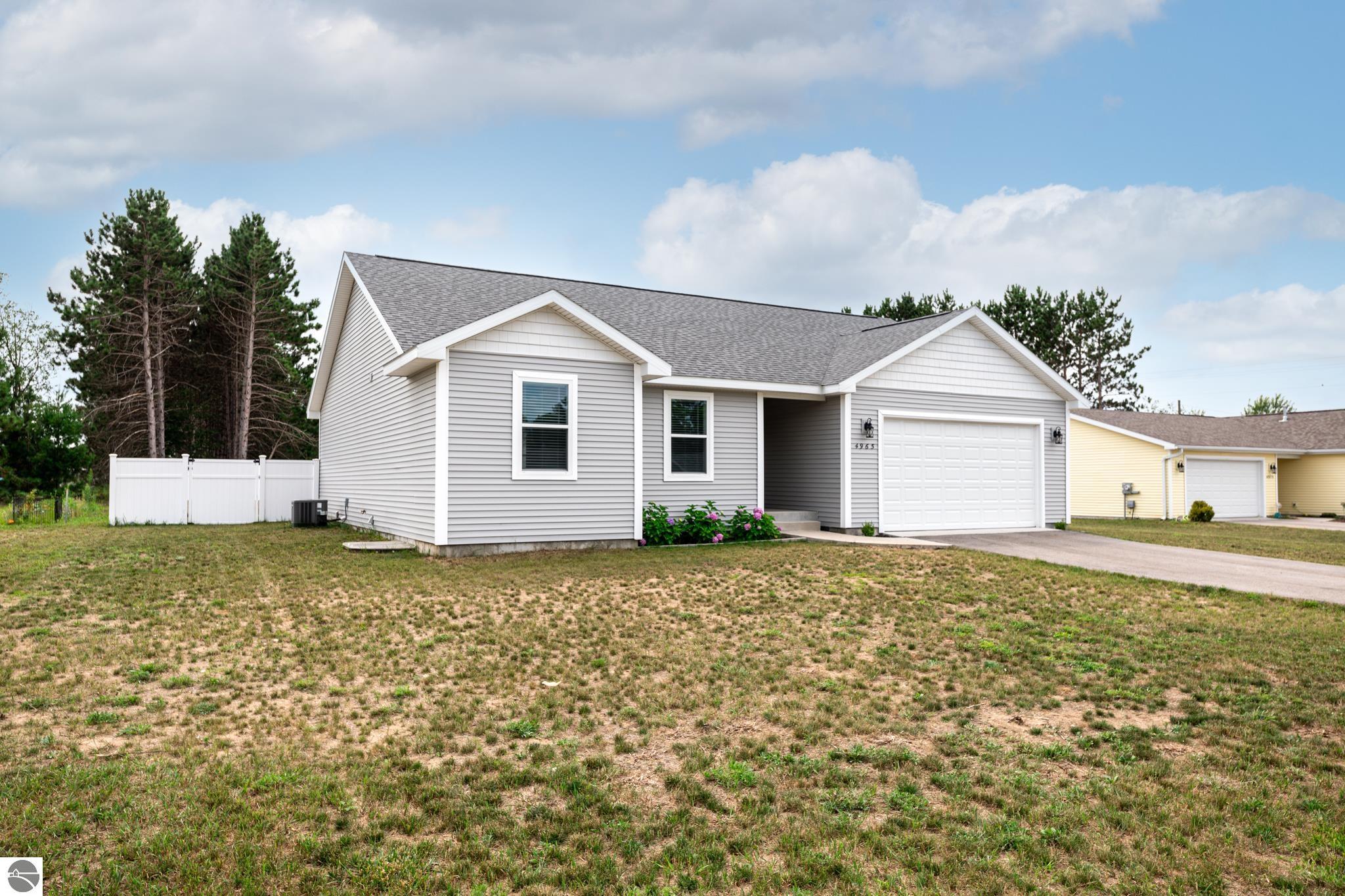 4965 Meadowlark Lane