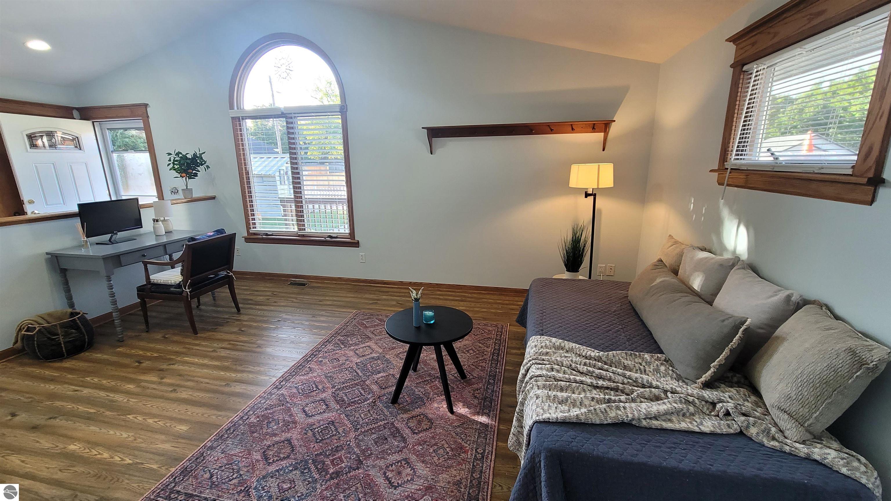 507 W 11th Street