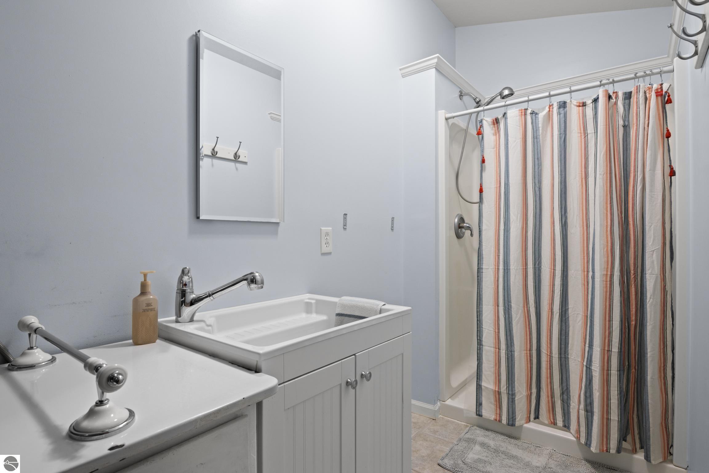 507 W 11th Street