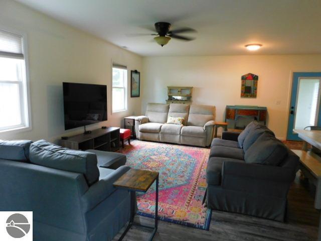 4166 N Shore Drive