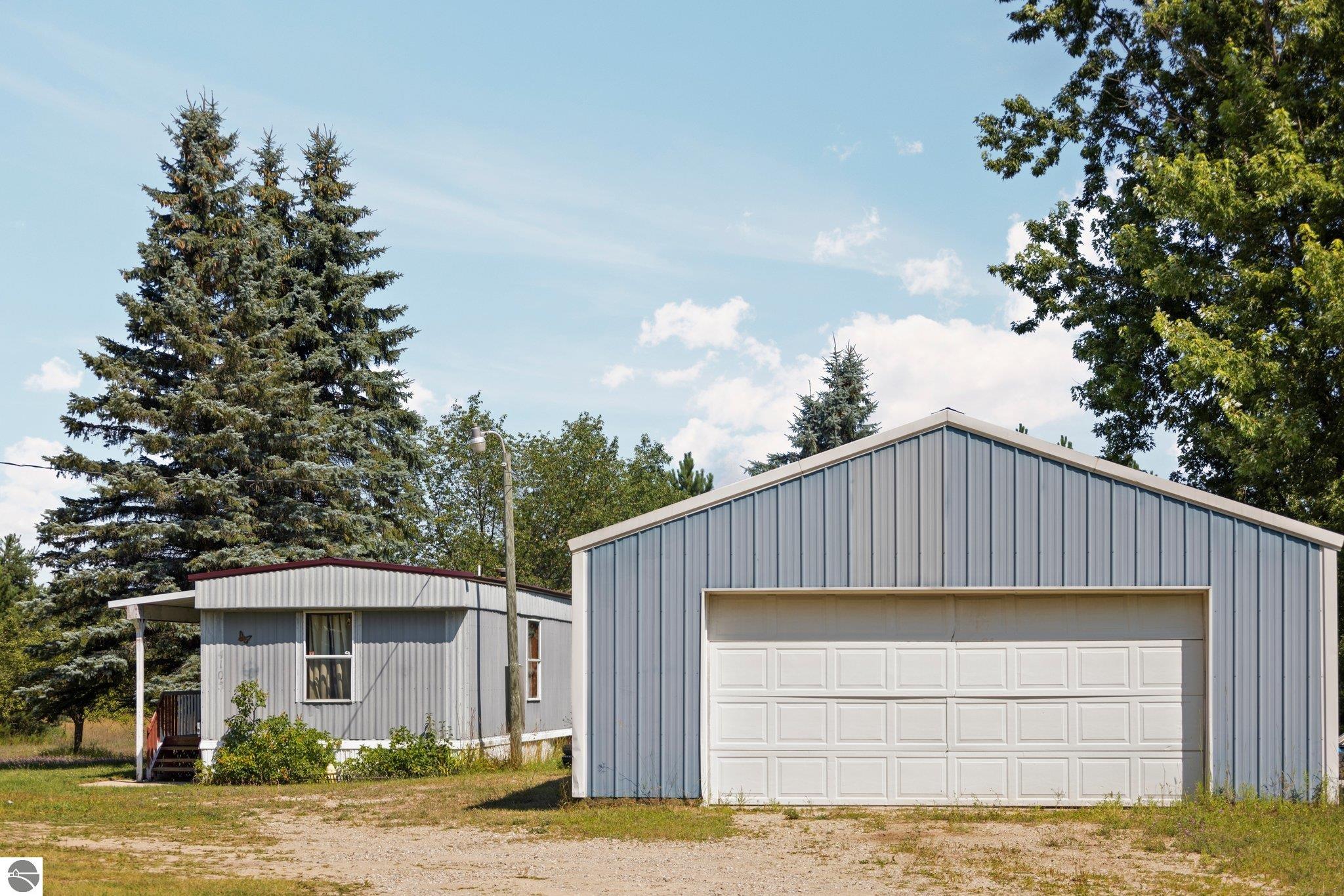 4105 Wetzel Lake Road