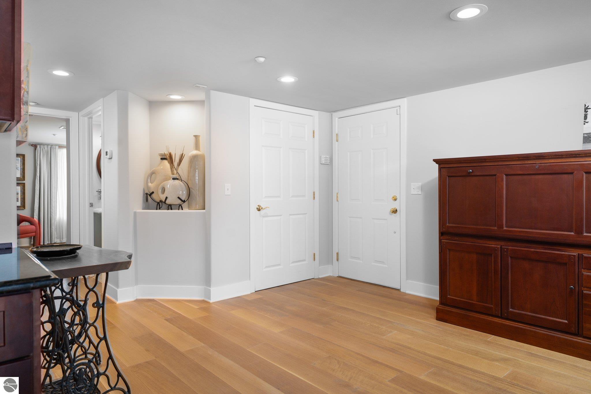 710 N Dockside Circle # 3 Unit: F-3