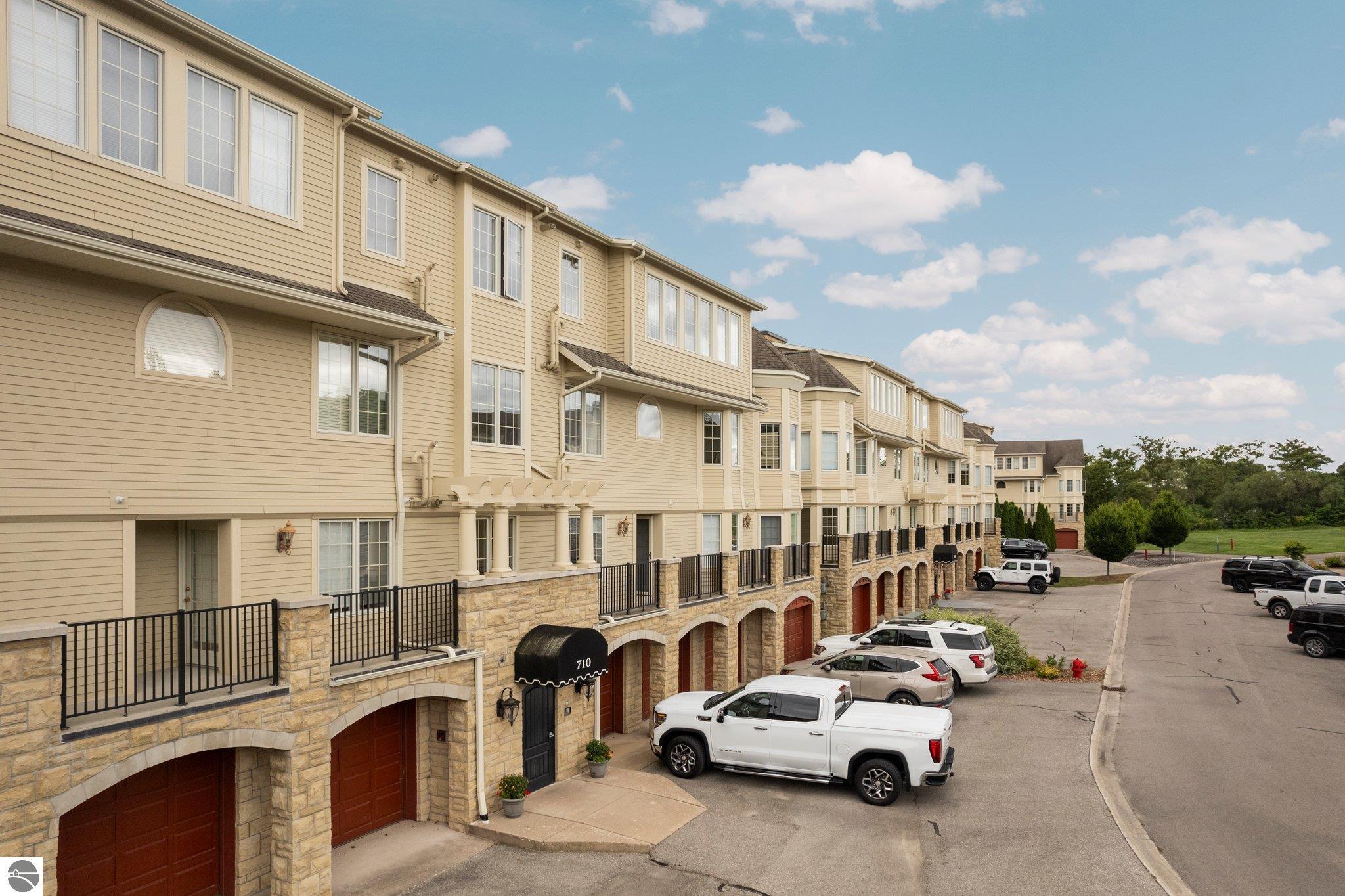 710 N Dockside Circle # 3 Unit: F-3