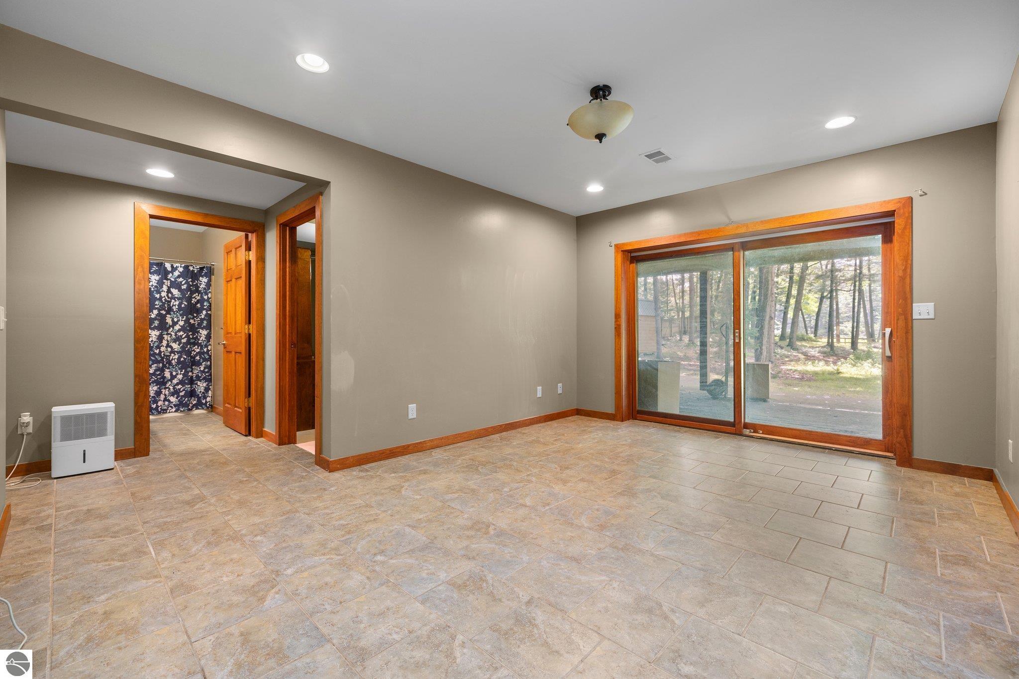 11300 Lake Shore Drive